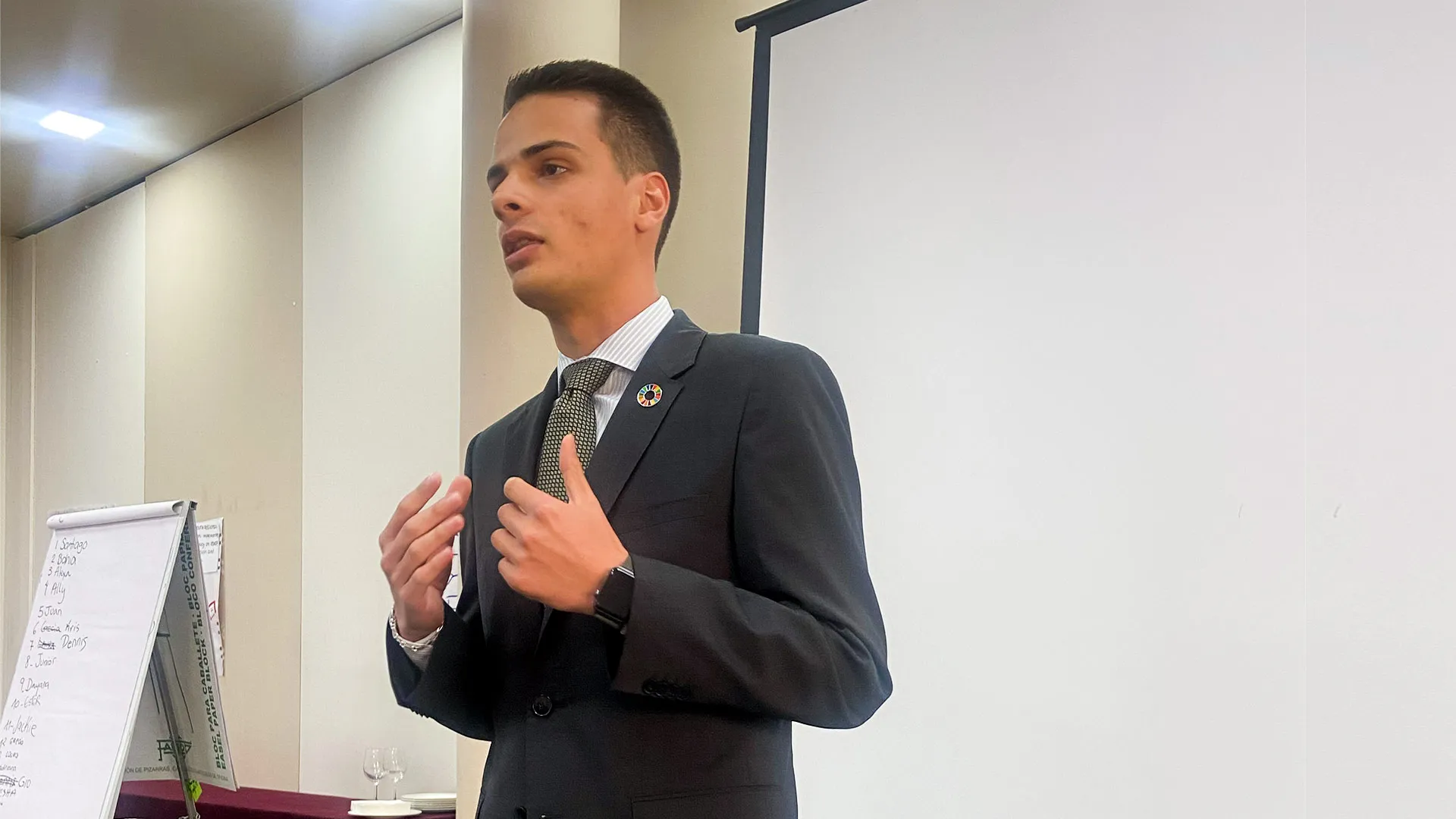 Representa a México en el Programa Jóvenes Constructores de la Paz