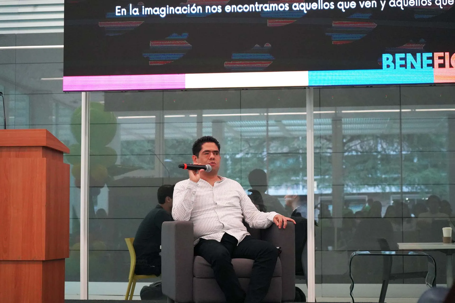 Pepe Macías en el 8vo. Foro de Inclusión