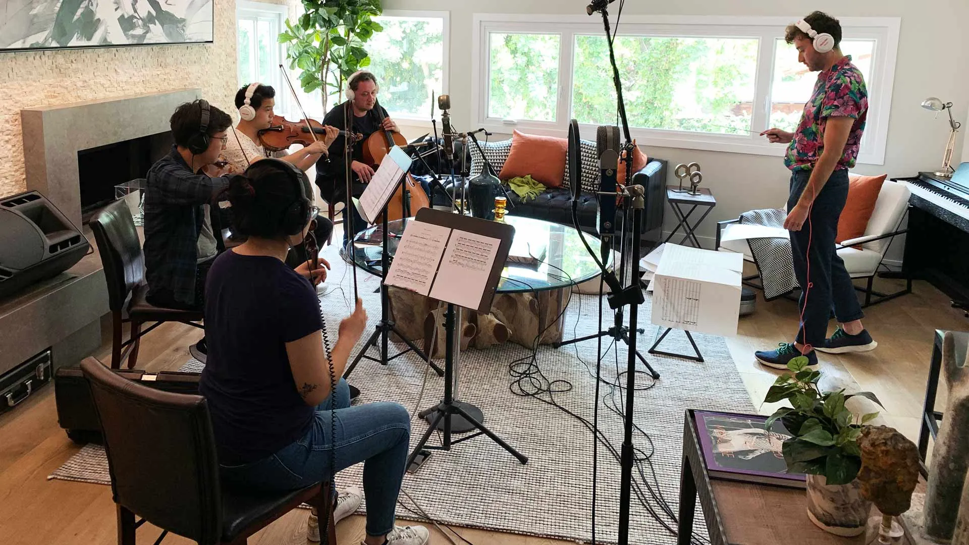 music touch! EXATEC creates soundtracks for films; they recognize it in the US