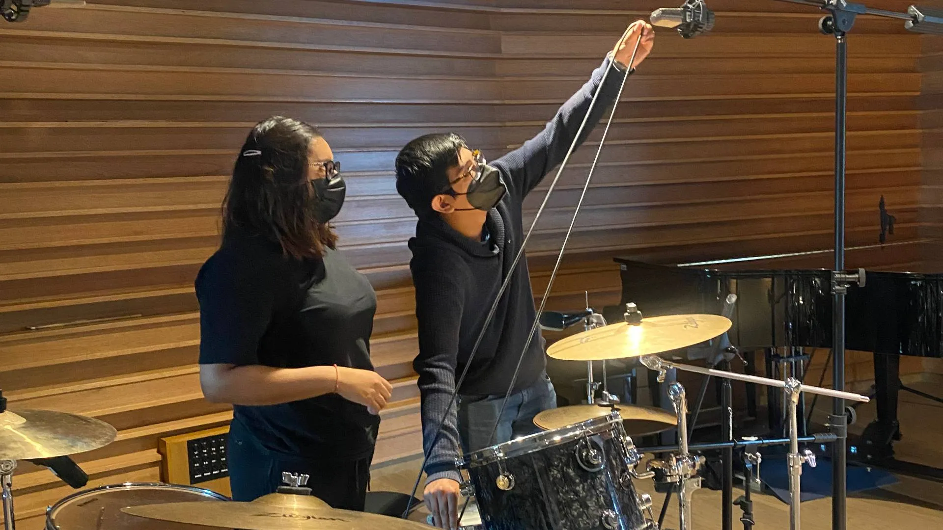 Estudiantes de Tec campus Puebla ponen en alto a México en competencia de grabación musical.