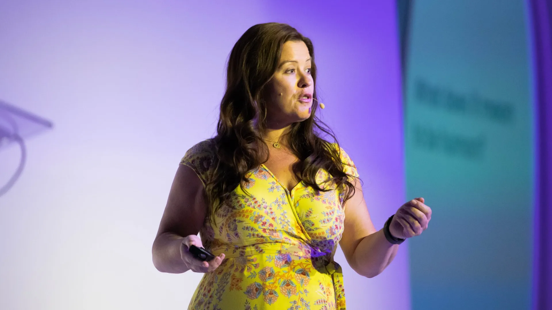 Penny Locaso presenta conferencia magistral en la 10a edición de INCmty.