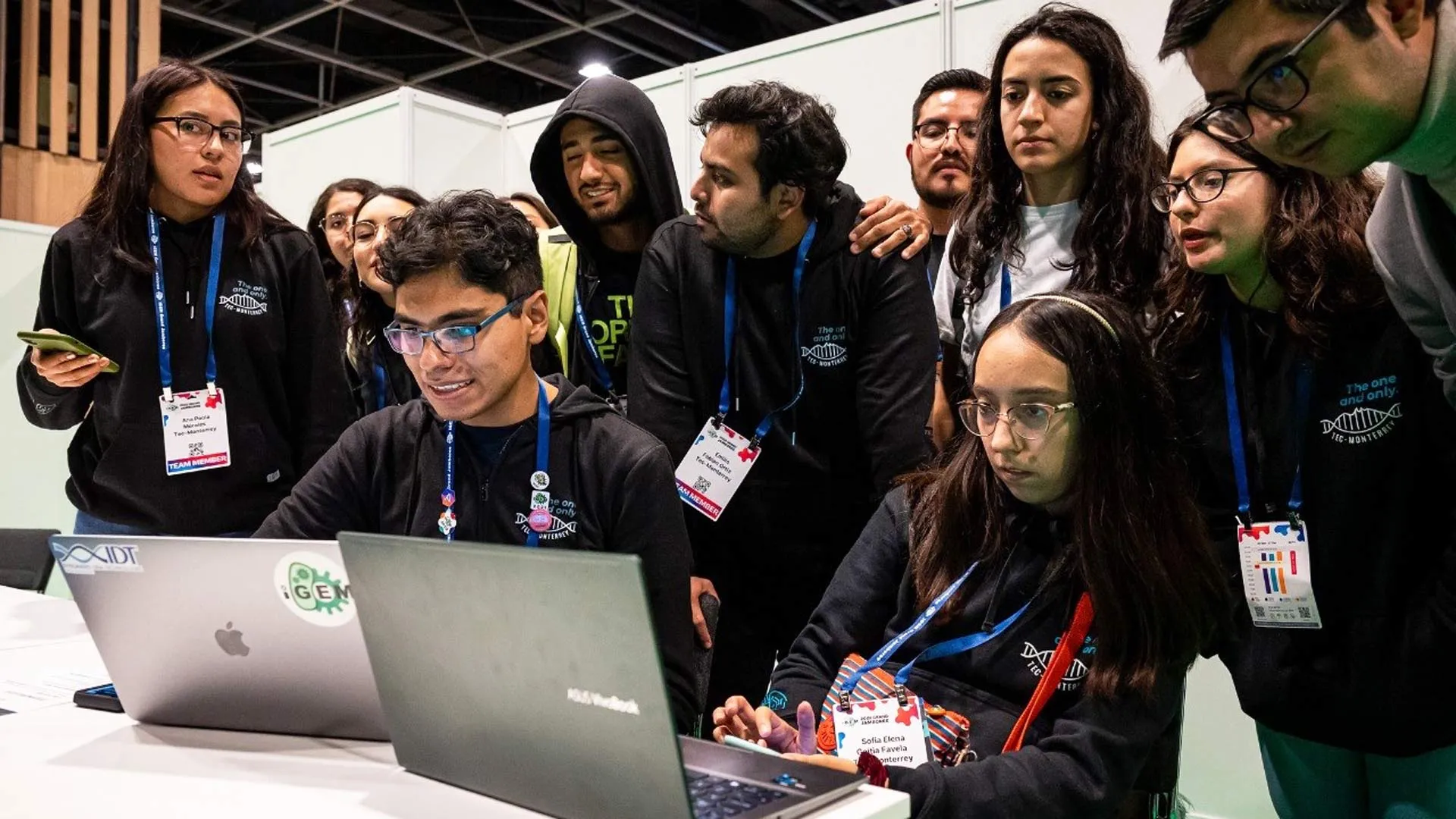 Desarrollan proyecto de biología sintética y ¡ganan oro en Francia!