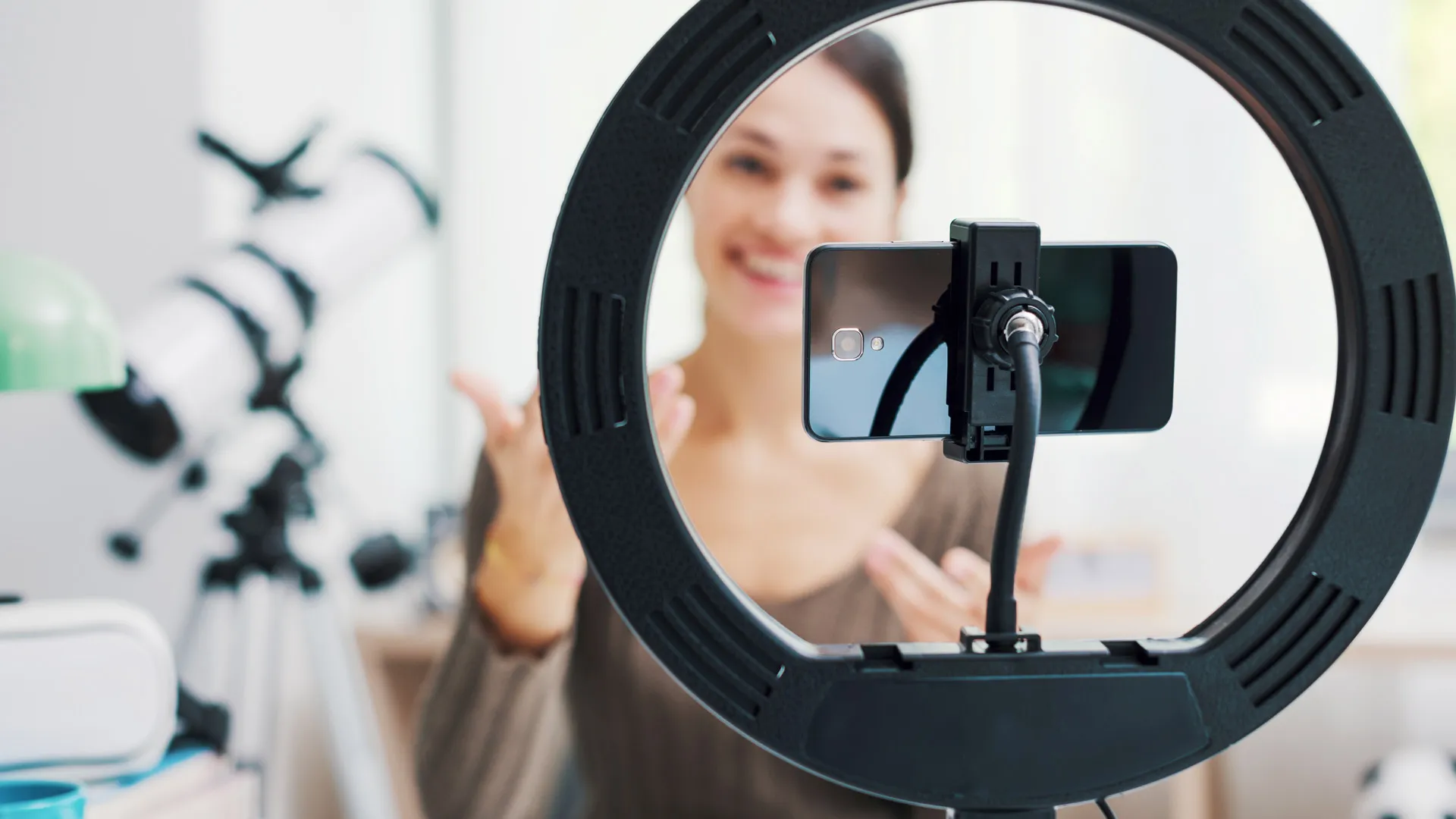 Los 7 tips que posicionarán tu marca en TikTok y reels de Instagram 