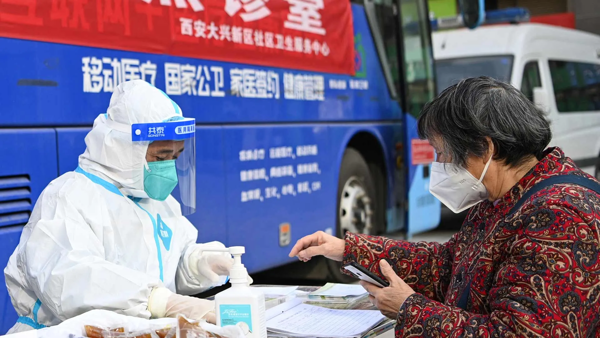 Repunte de casos en China de COVID-19