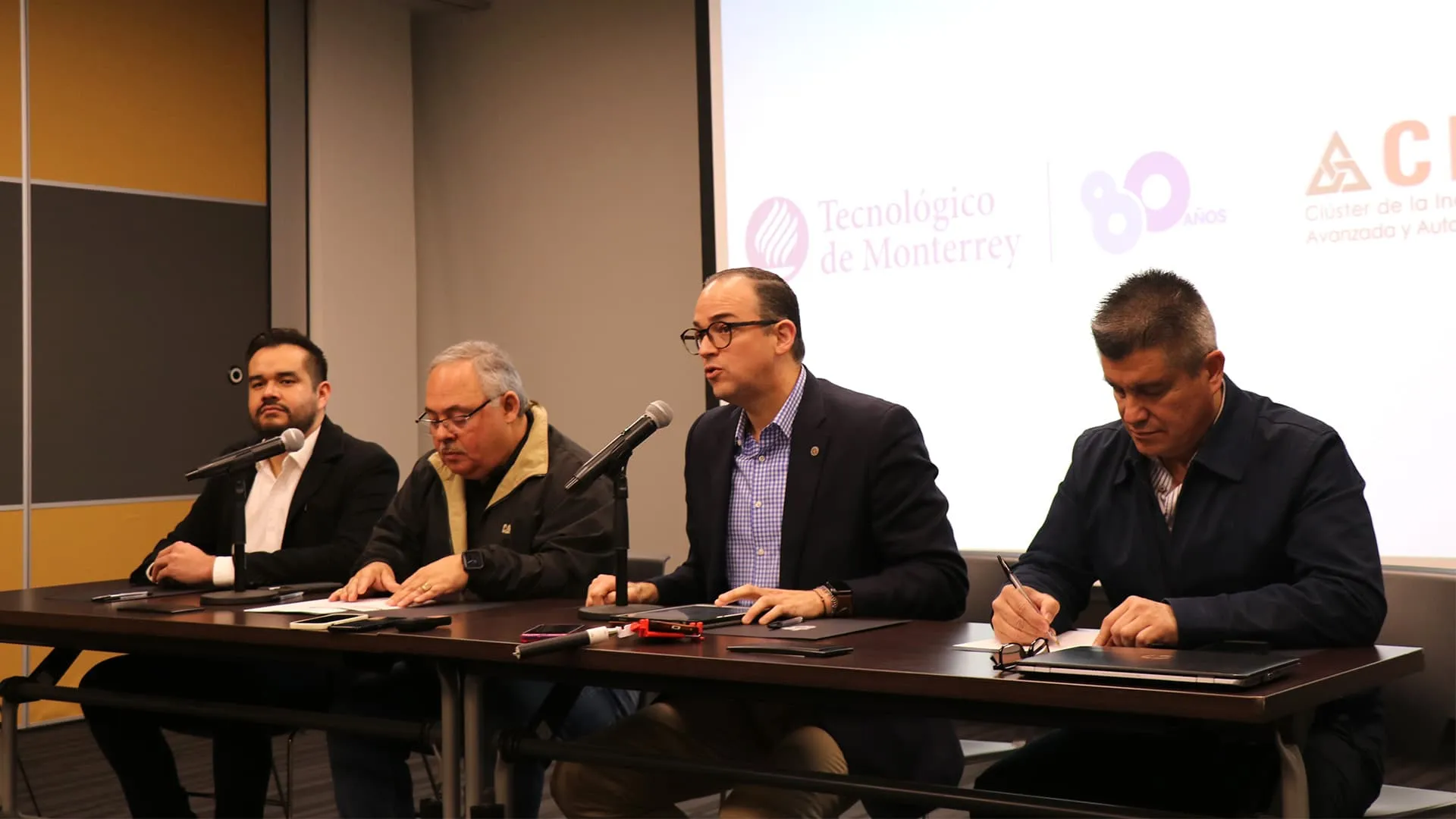 Rueda de prensa de la firma de convenio entre el Tec campus Laguna y el CIMAL