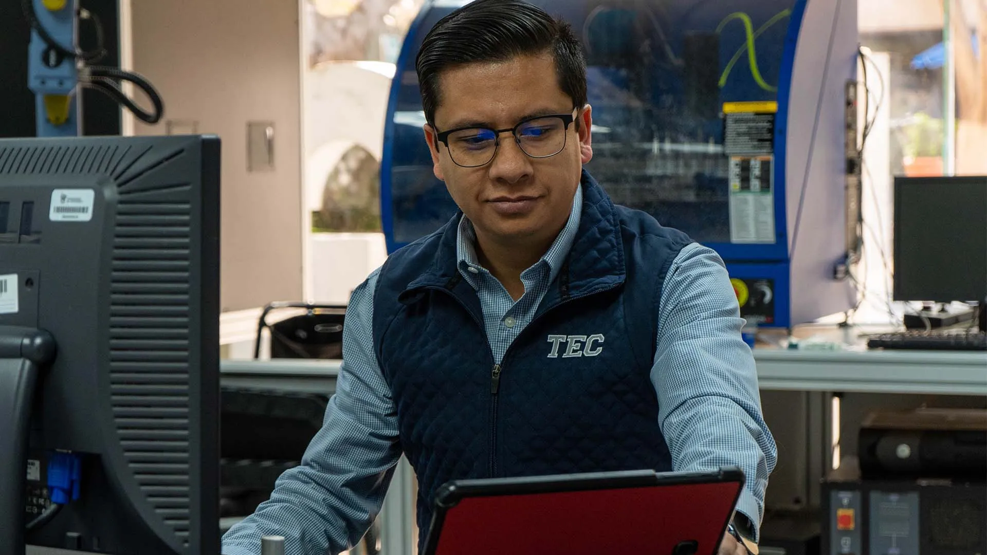 Realidad aumentada en laboratorios de manufactura