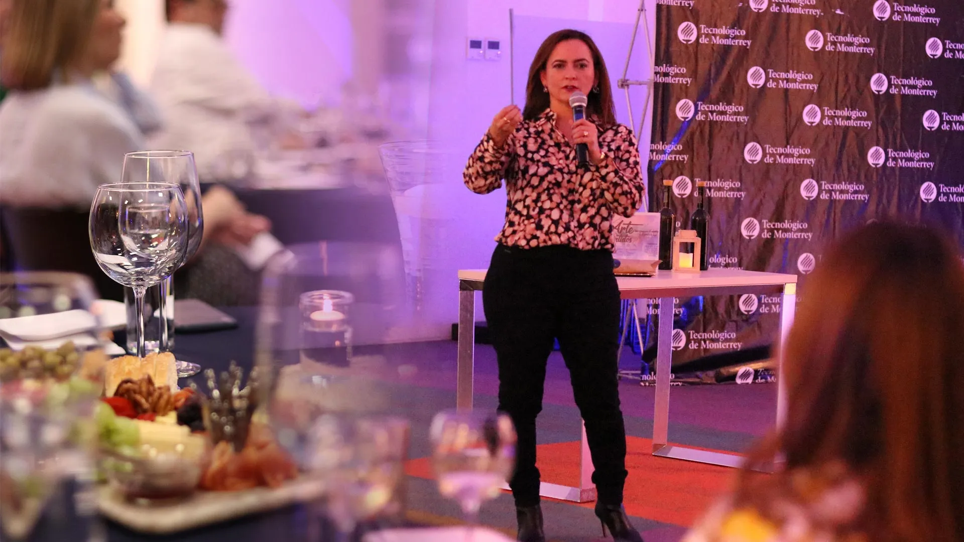 Seminario El Arte y Los Sentidos llevado a cabo en campus Obregón