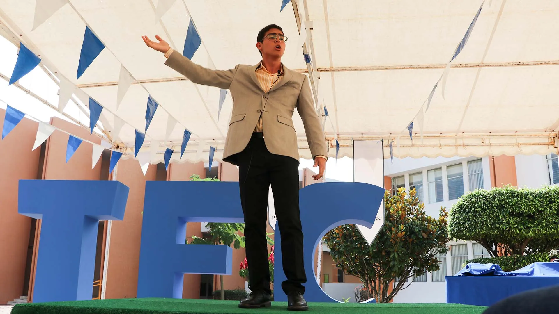 Rodrigo Culebro, estudiante PrepaTec que destaca en oratoria
