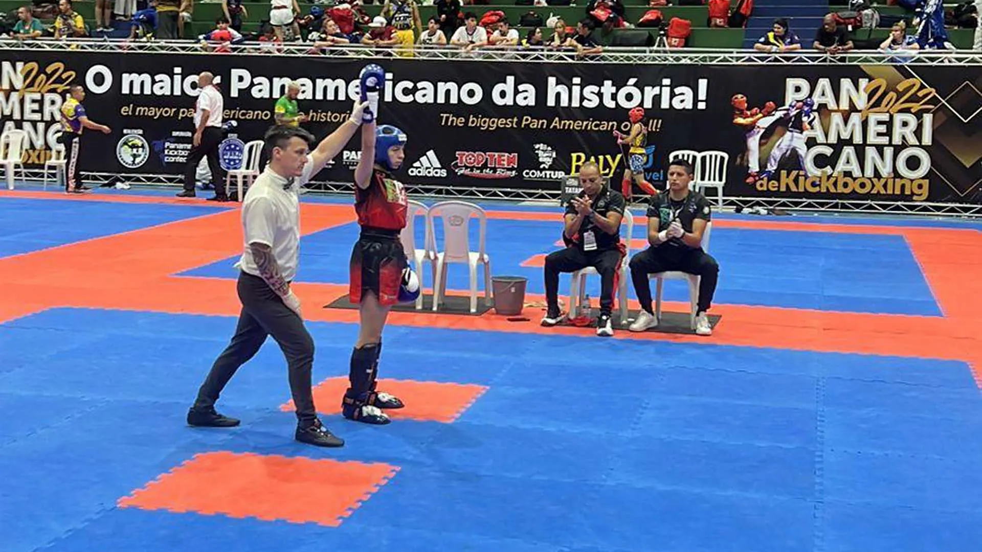Mexicana se convierte en bicampeona panamericana de kickboxing