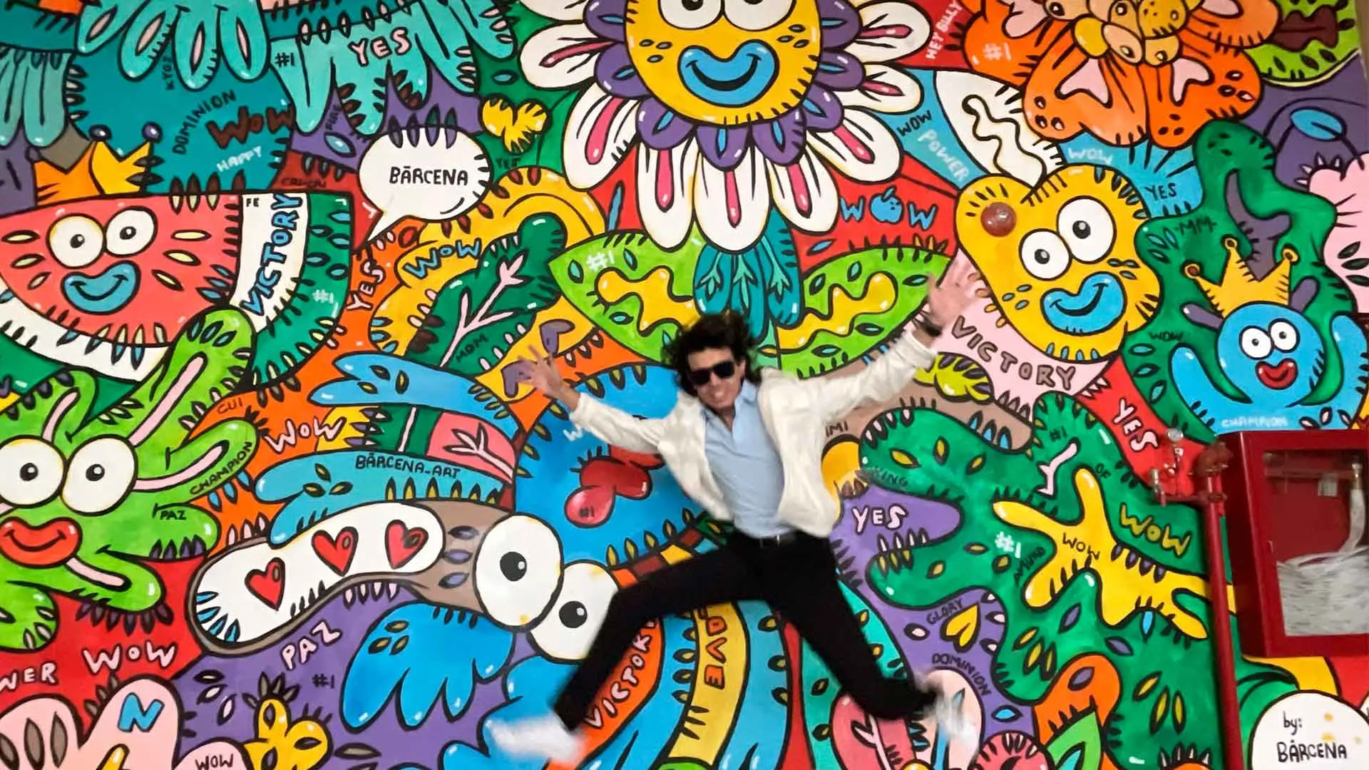 Antonio Bárcena EXATEC en mural de arte