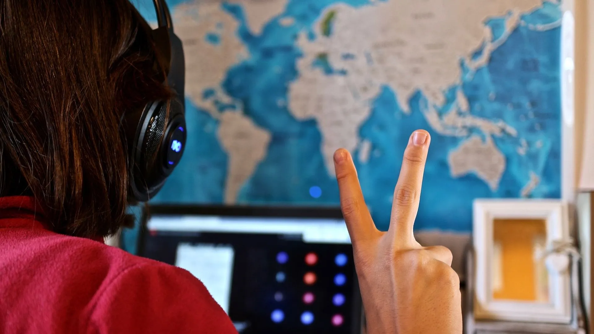 Persona tomando videollamada