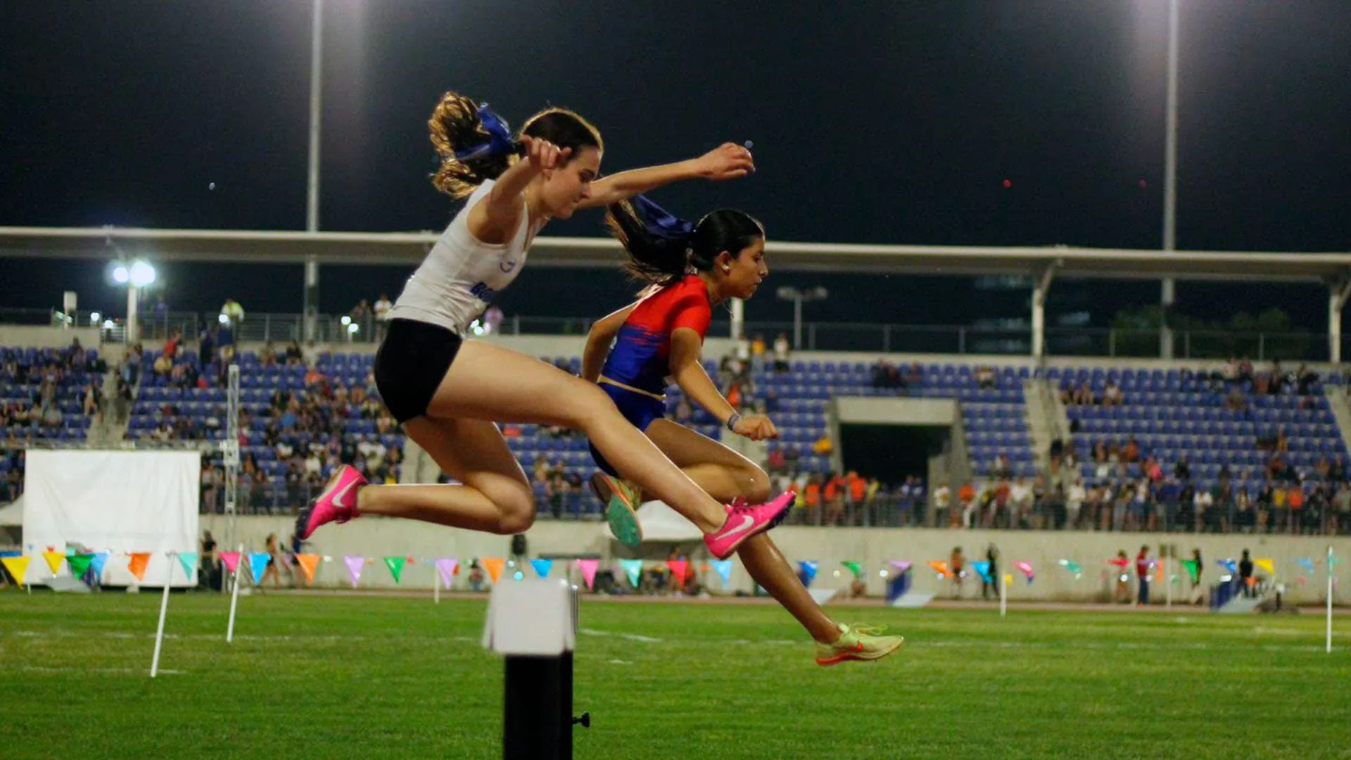 Mariana Batarse ganó medalla de plata en 3 mil metros con obstáculos