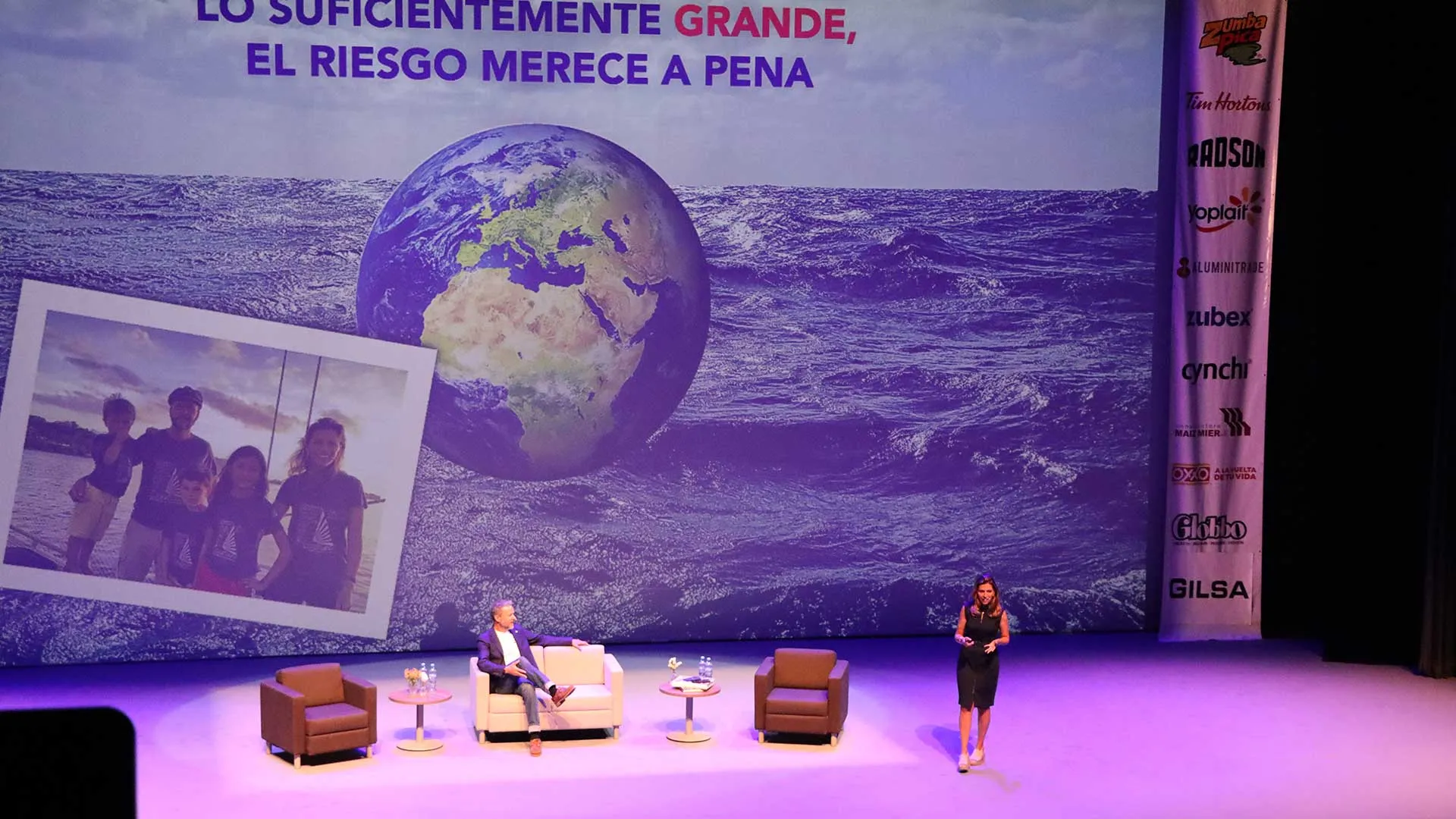 Alejandro Irigoyen y Bernadette Sánchez del proyecto Soltando Amarras, Congreso Trasciende Tec