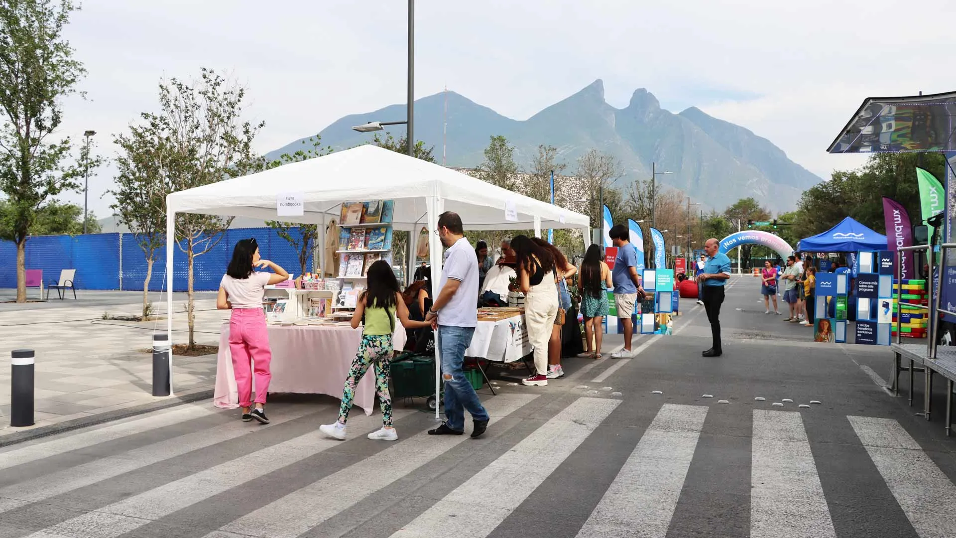 El poder de los encuentros contó con la asitencia de vecinos, familias y amigos.