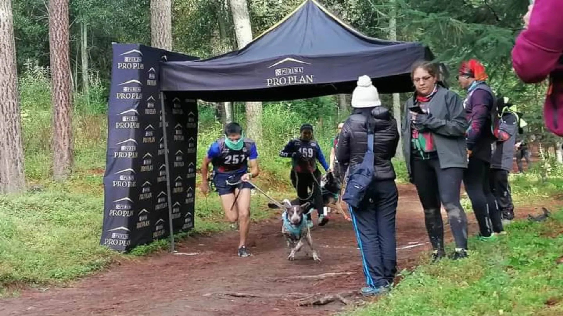 Oscar y Aslan en plena competencia.