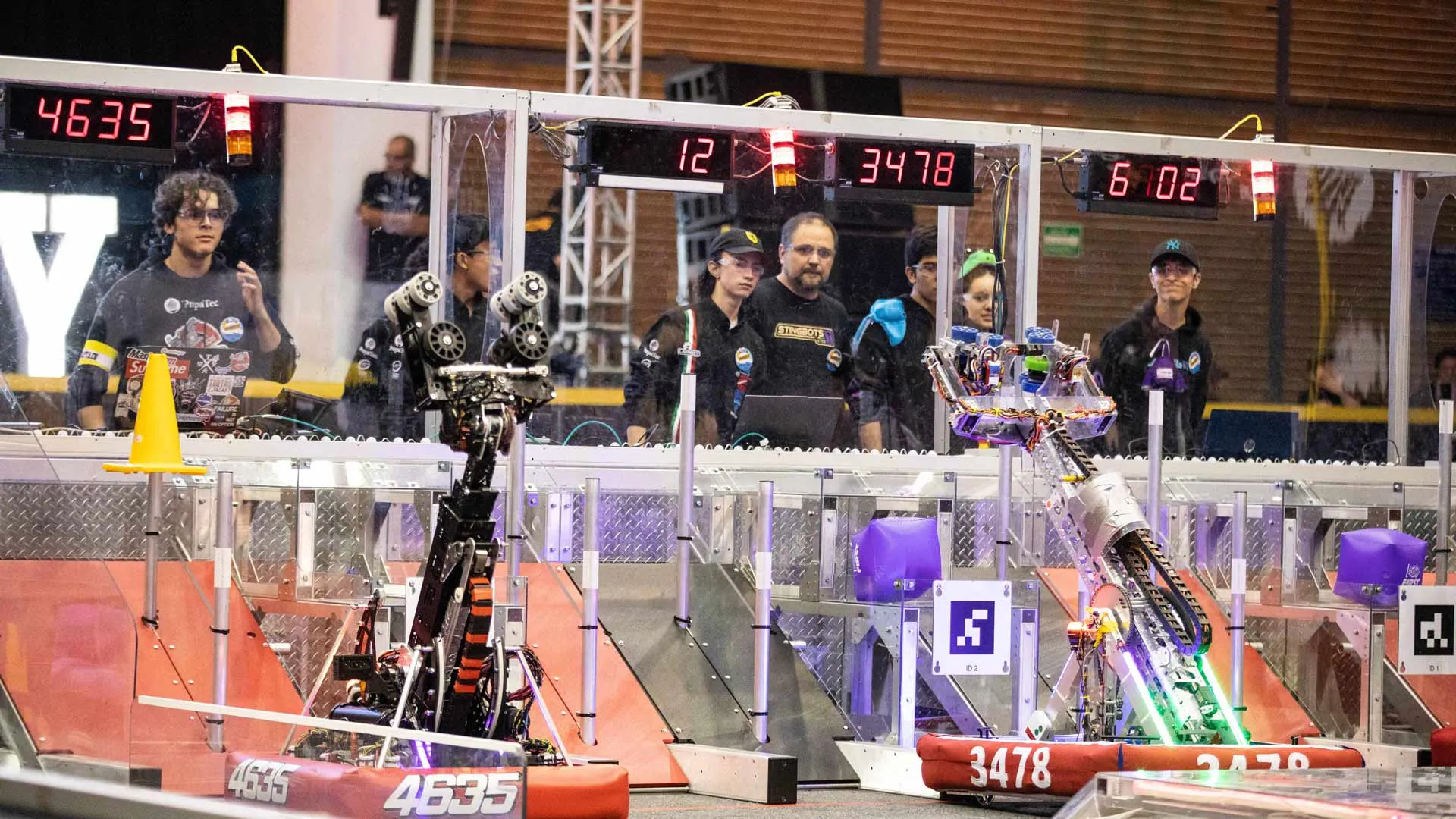 La alianza roja conformada por Botbusters, LamBot y StingBots lograron el pase al mundial..