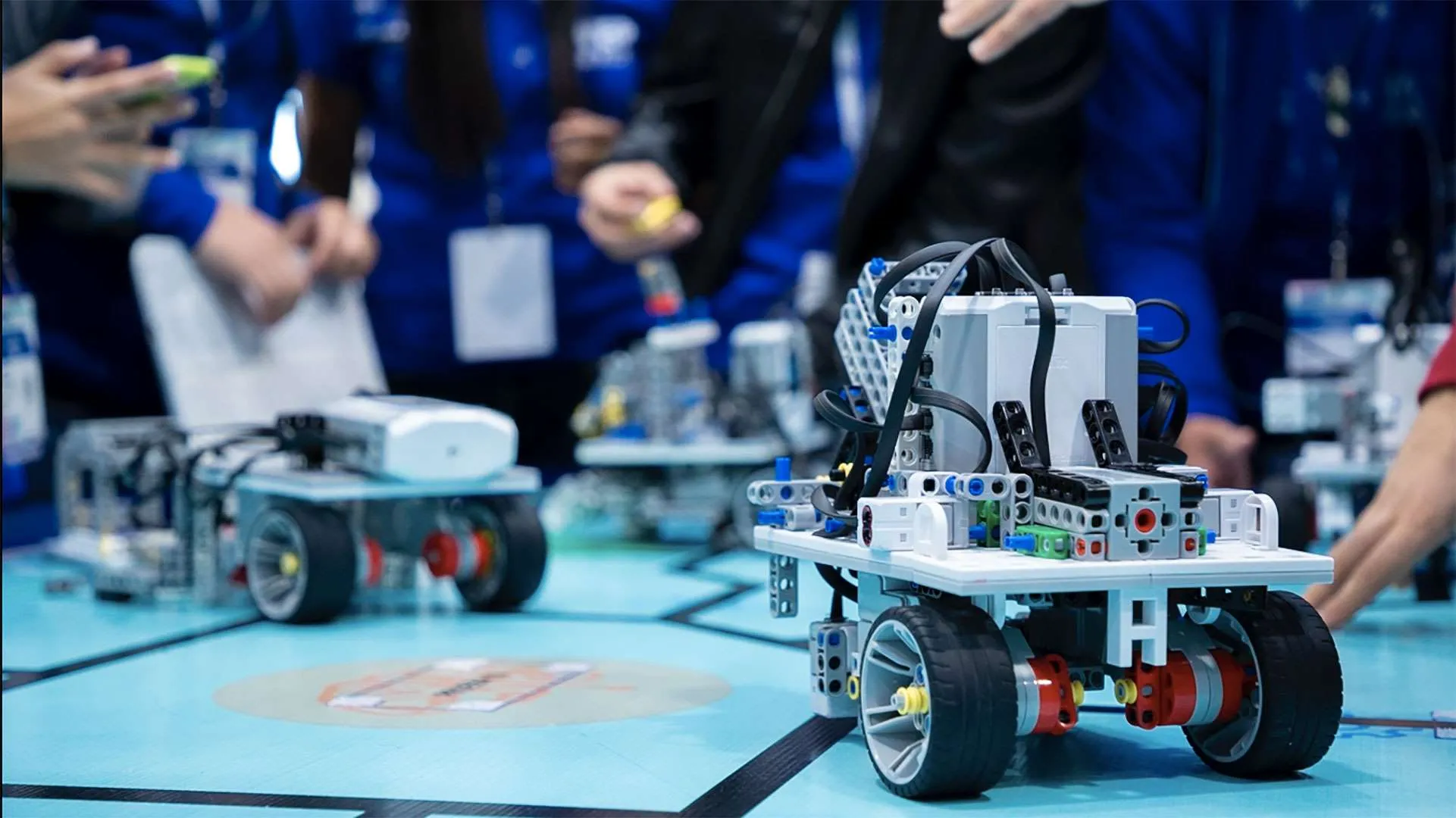 “Robots are dumb. People are smart.”