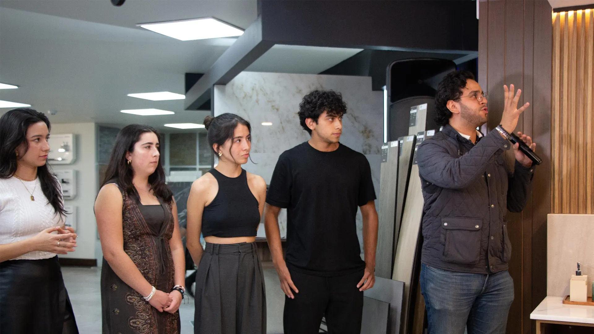 Estudiantes de arquitectura del Tec fueron premiados en concurso de diseño regional organizado por GILSA