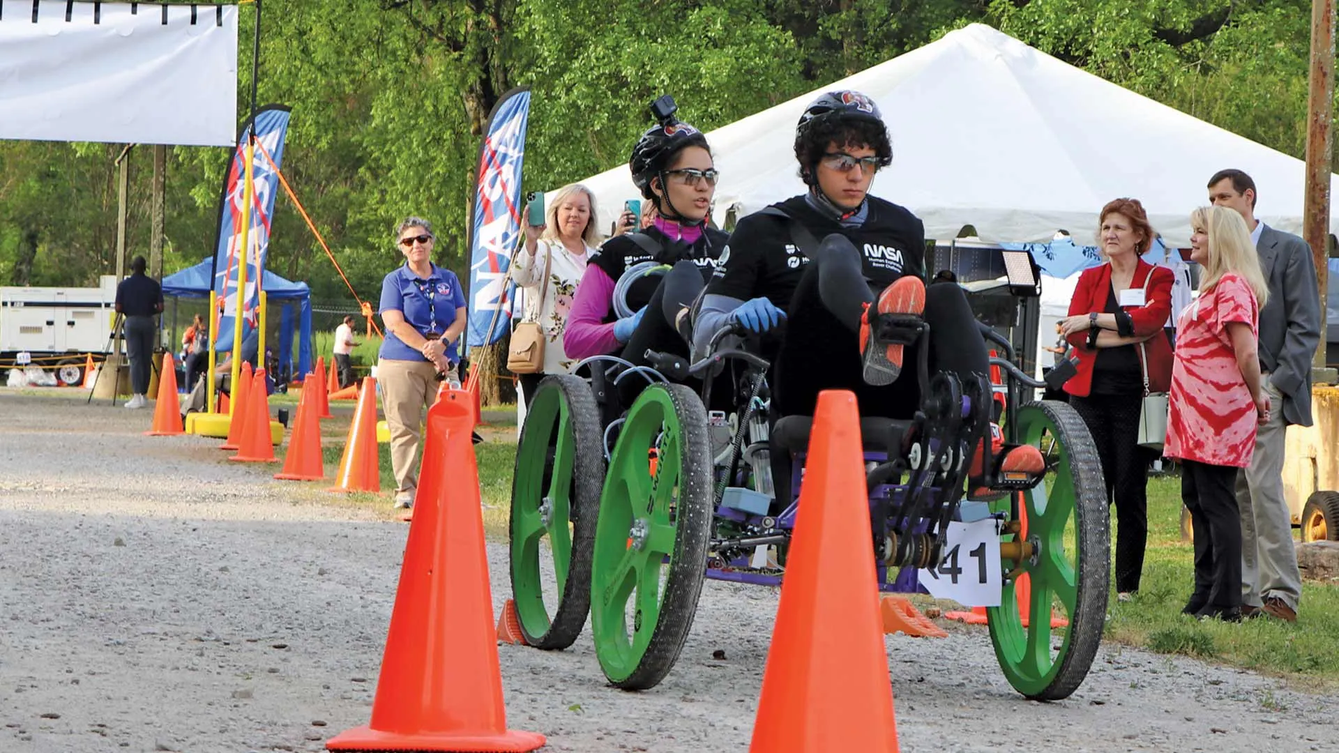 IKTAN Roving, team integrated by professional students of Tec de Monterrey campus Cuernavaca won the prizes of "Ingenuity Award" and “Crash and Burn Award” en el NASA Human Exploration Rover Challenge 2023.