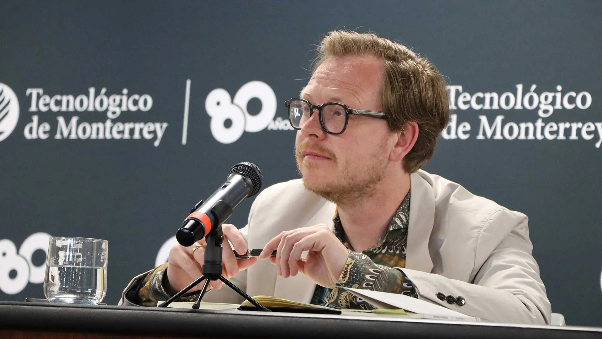 El filósofo alemán Markus Gabriel, visitó el campus Monterrey.