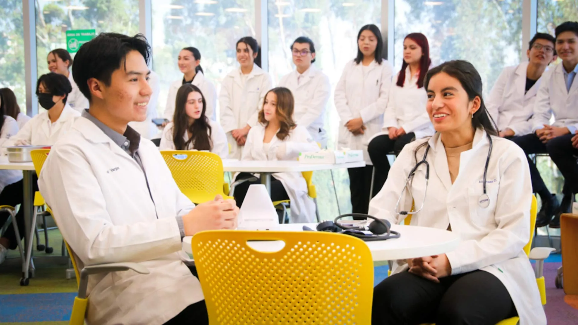 Alumnos de PrepaTec Zacatecas en la feria de Ciencias