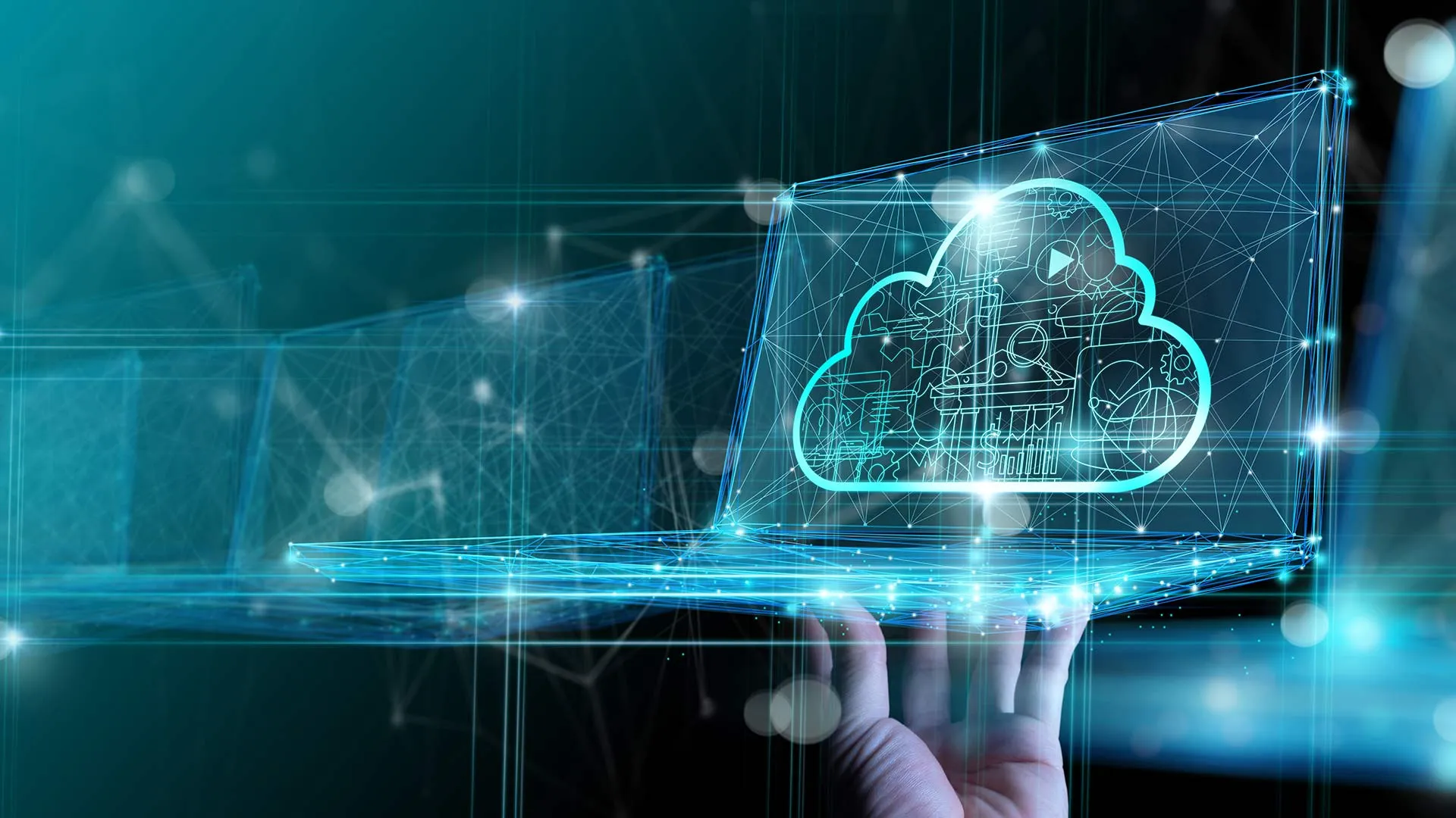 Computadora con imagen conceptual de almacenamiento en la nube