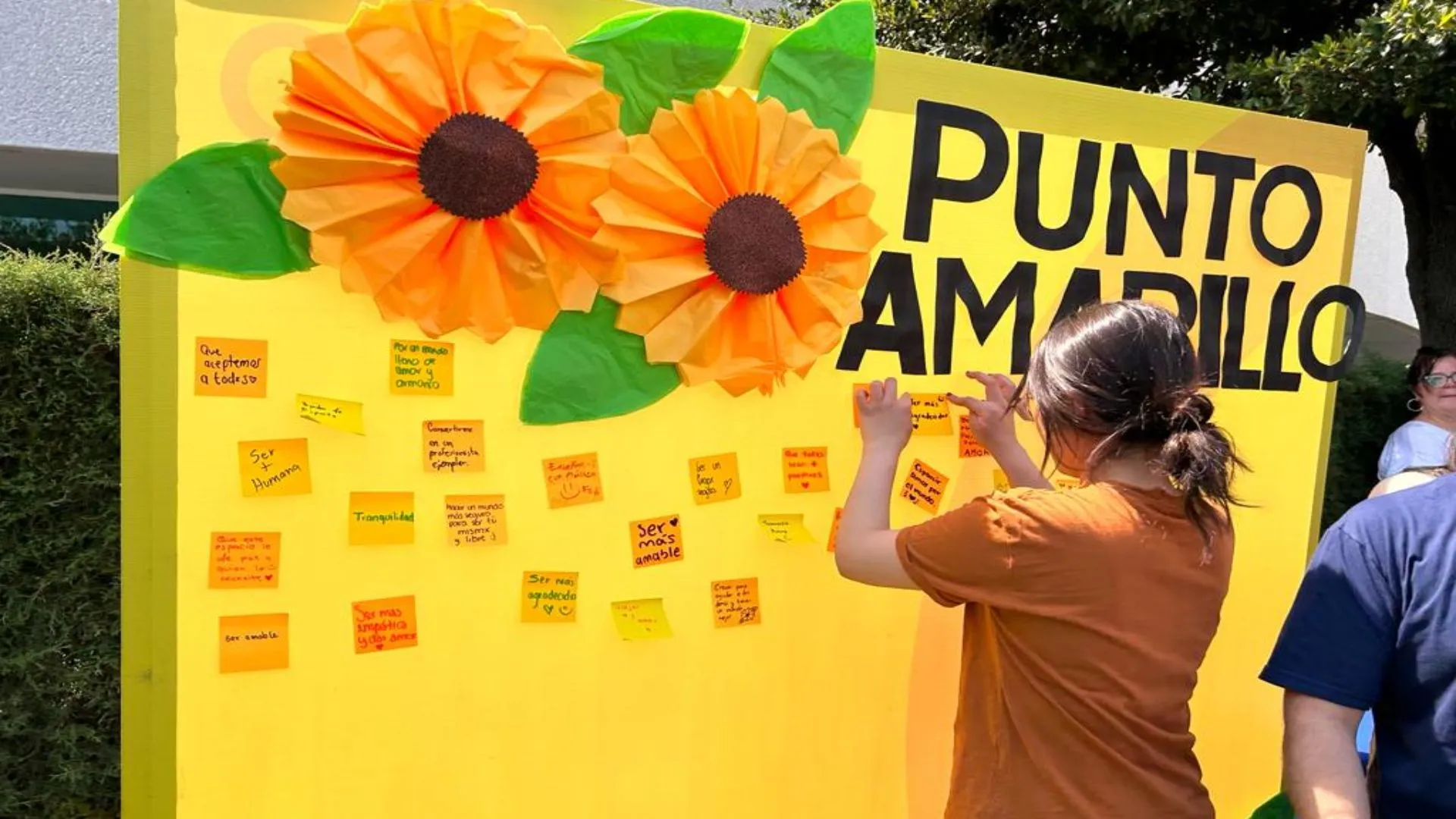 La labor social es motivo de inspiración de Esmeralda Hernández.