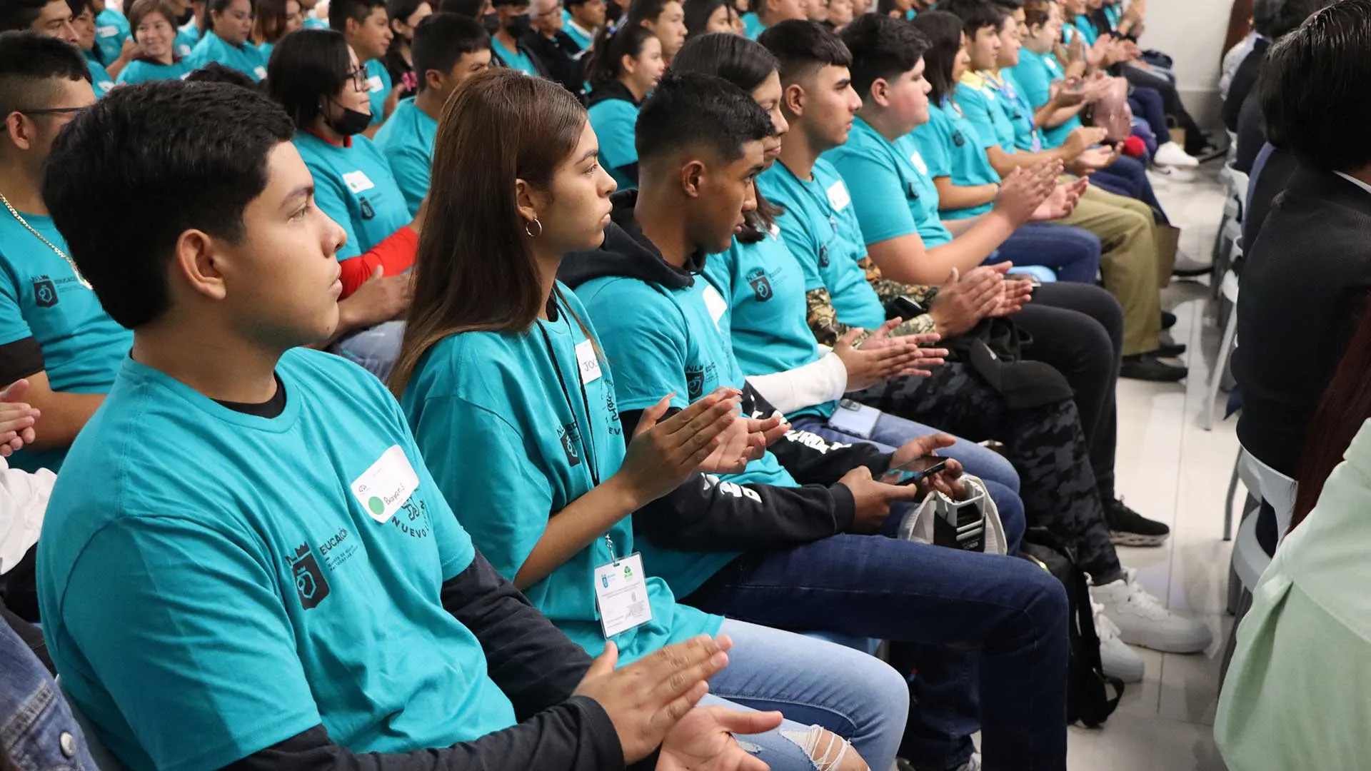 Alumnos de Telebachillerato recibieron equipo para sus planteles en evento en PrepaTec Eugenio Garza Sada