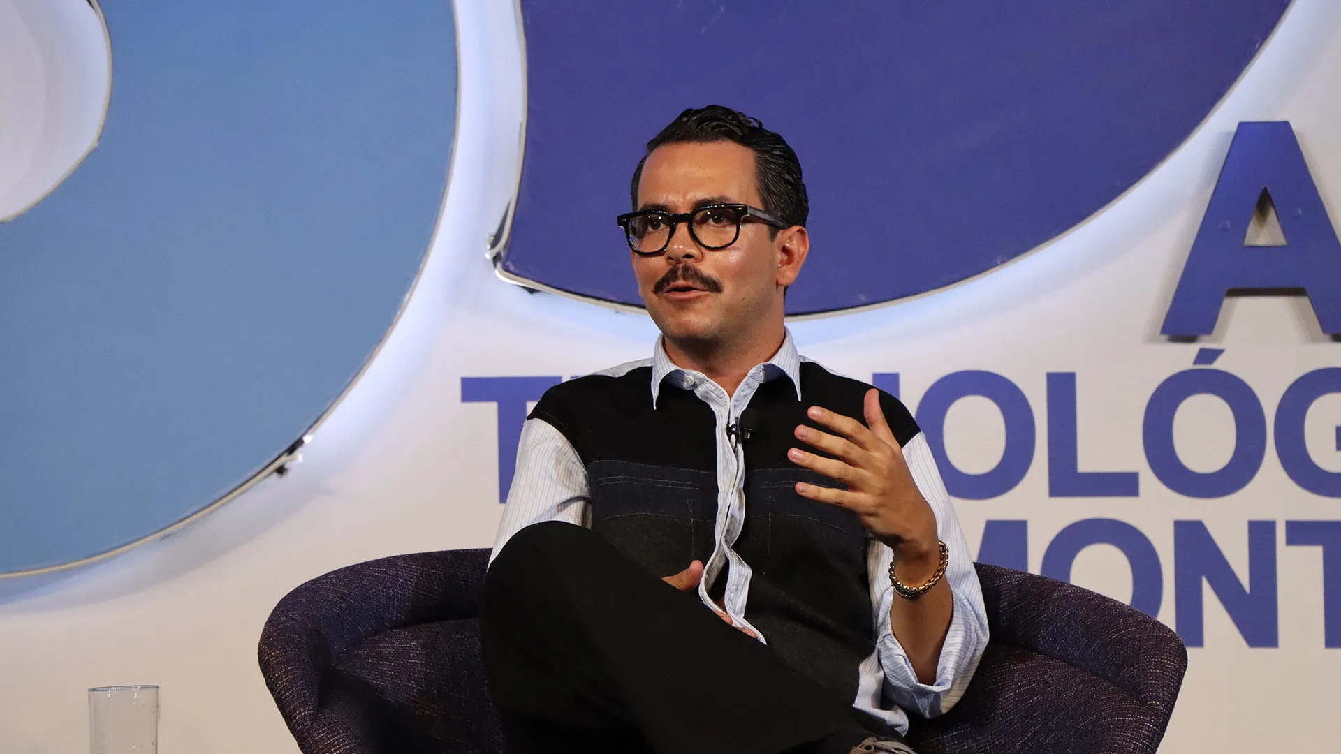 Invita Manolo Caro a ser políticamente incorrectos