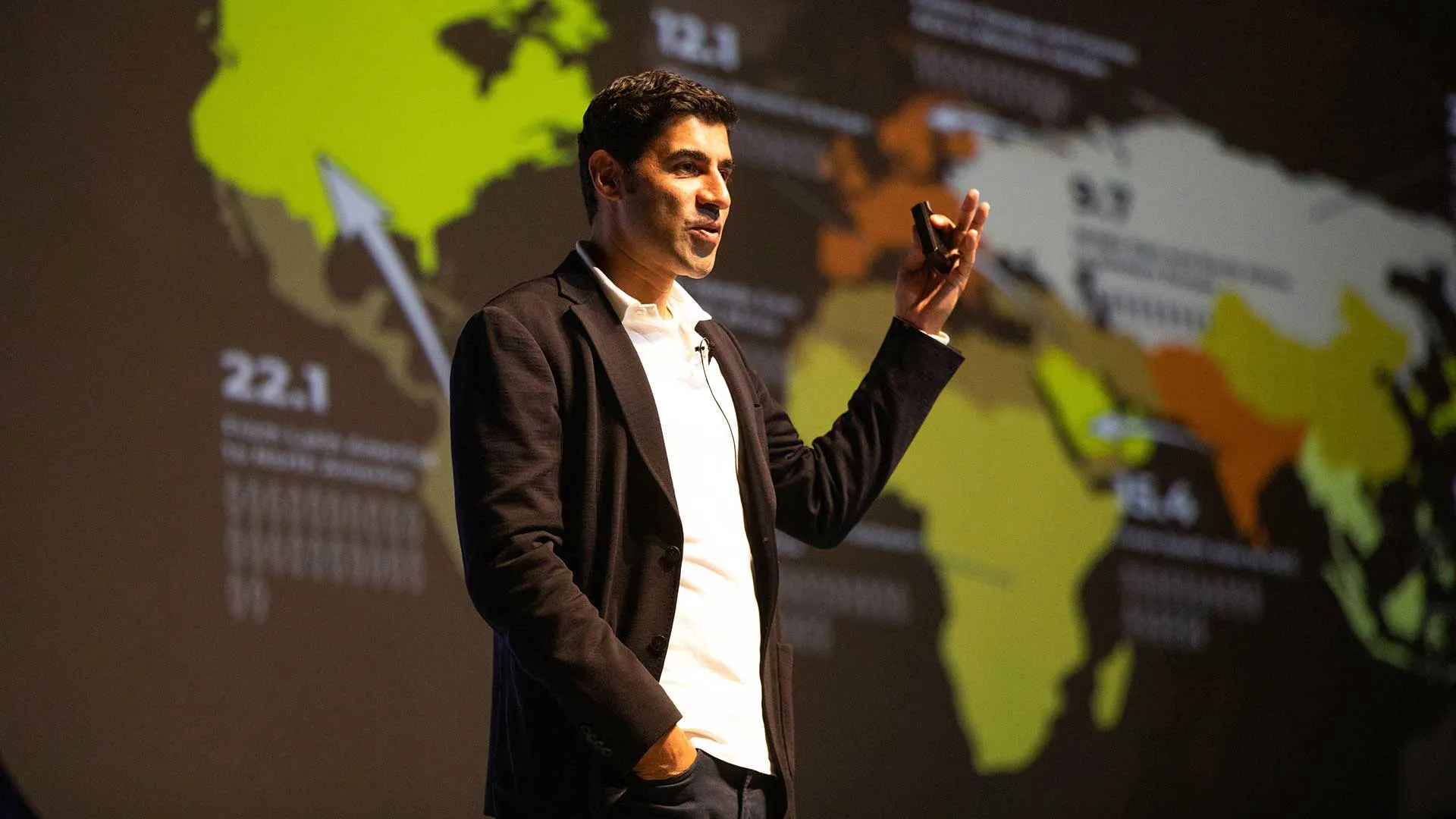 El estratega global y especialista en globalización, Parag Khanna se presentó en el Tec de Monterrey.