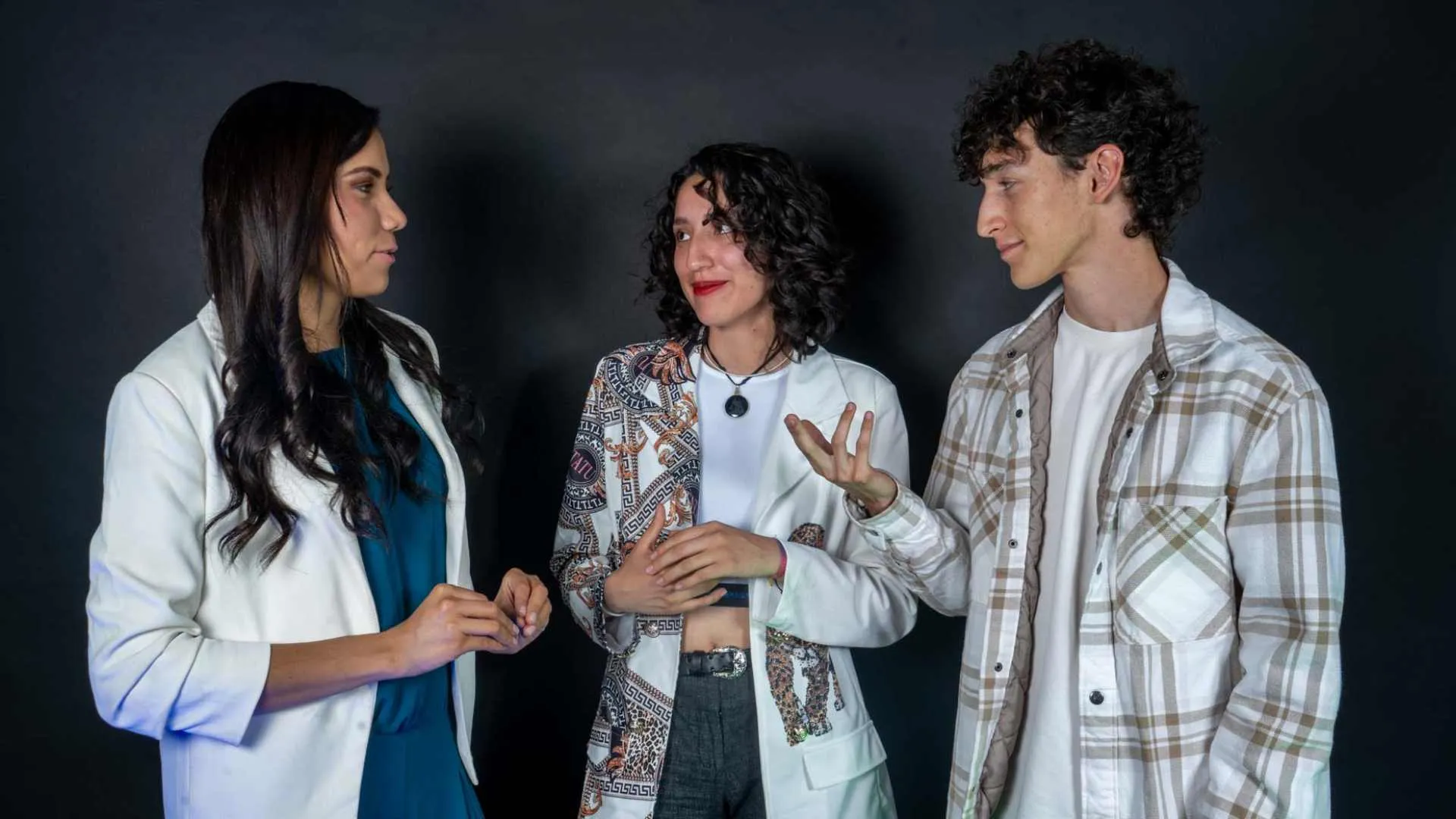 Alexandra, Diego y Floralice, concursantes en la semifinal de Hult Prize