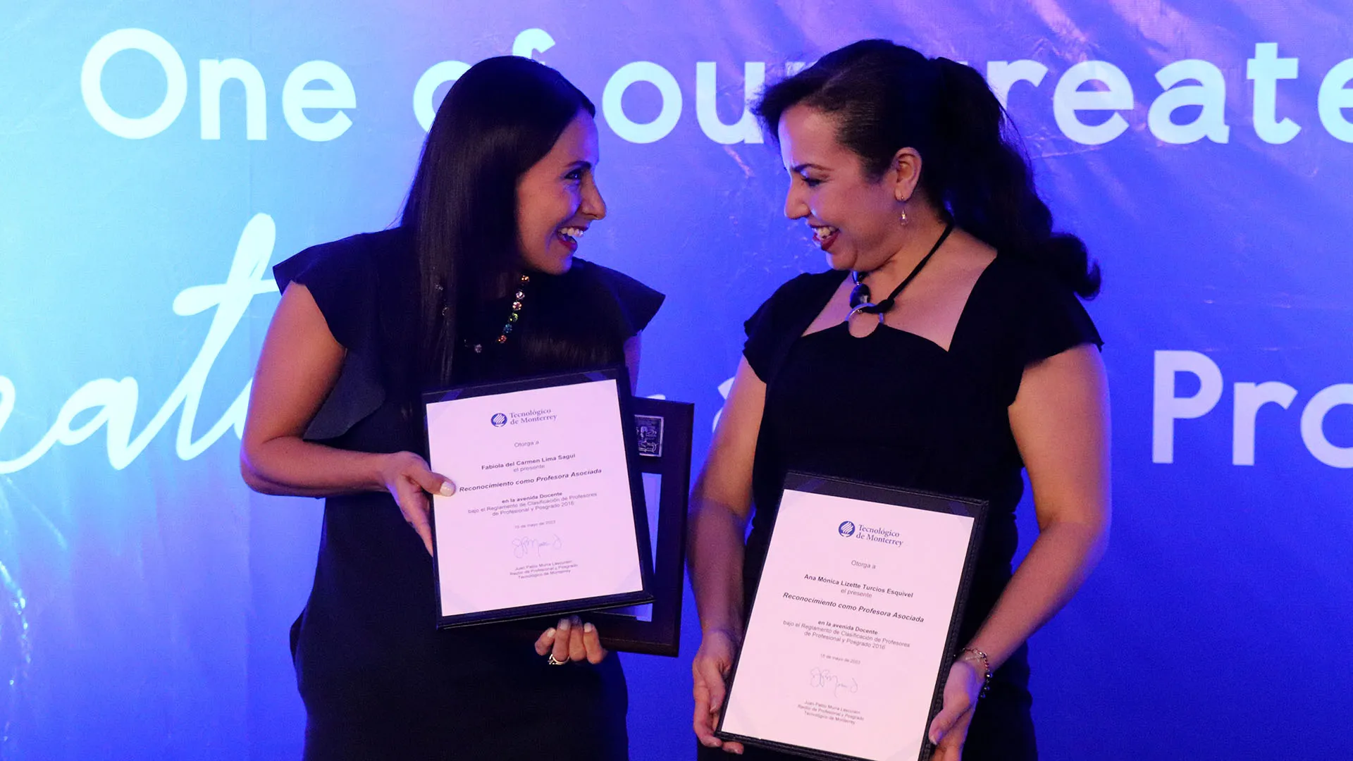 Las profesoras Fabiola Lima y Mónica Turcios reconocidas en Tec campus Laguna