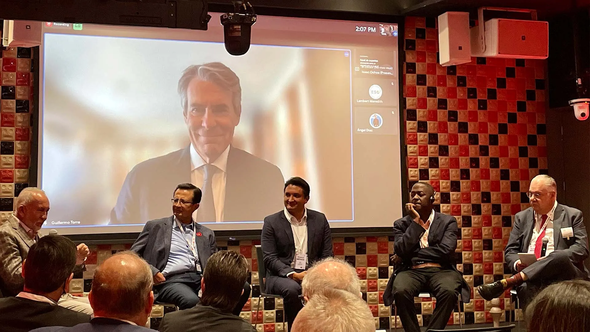 Conferencia de presentación YouTube Health México