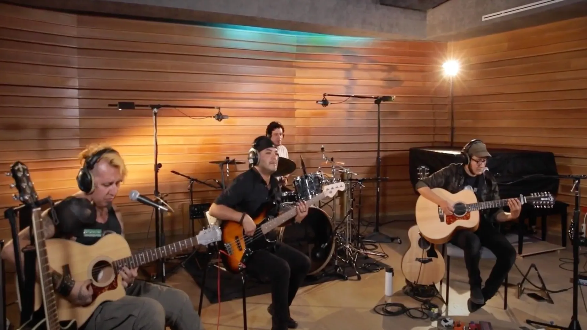 11 bandas de rock fueron reunidas para la segunda temporada del programa "Música y otras hierbas".