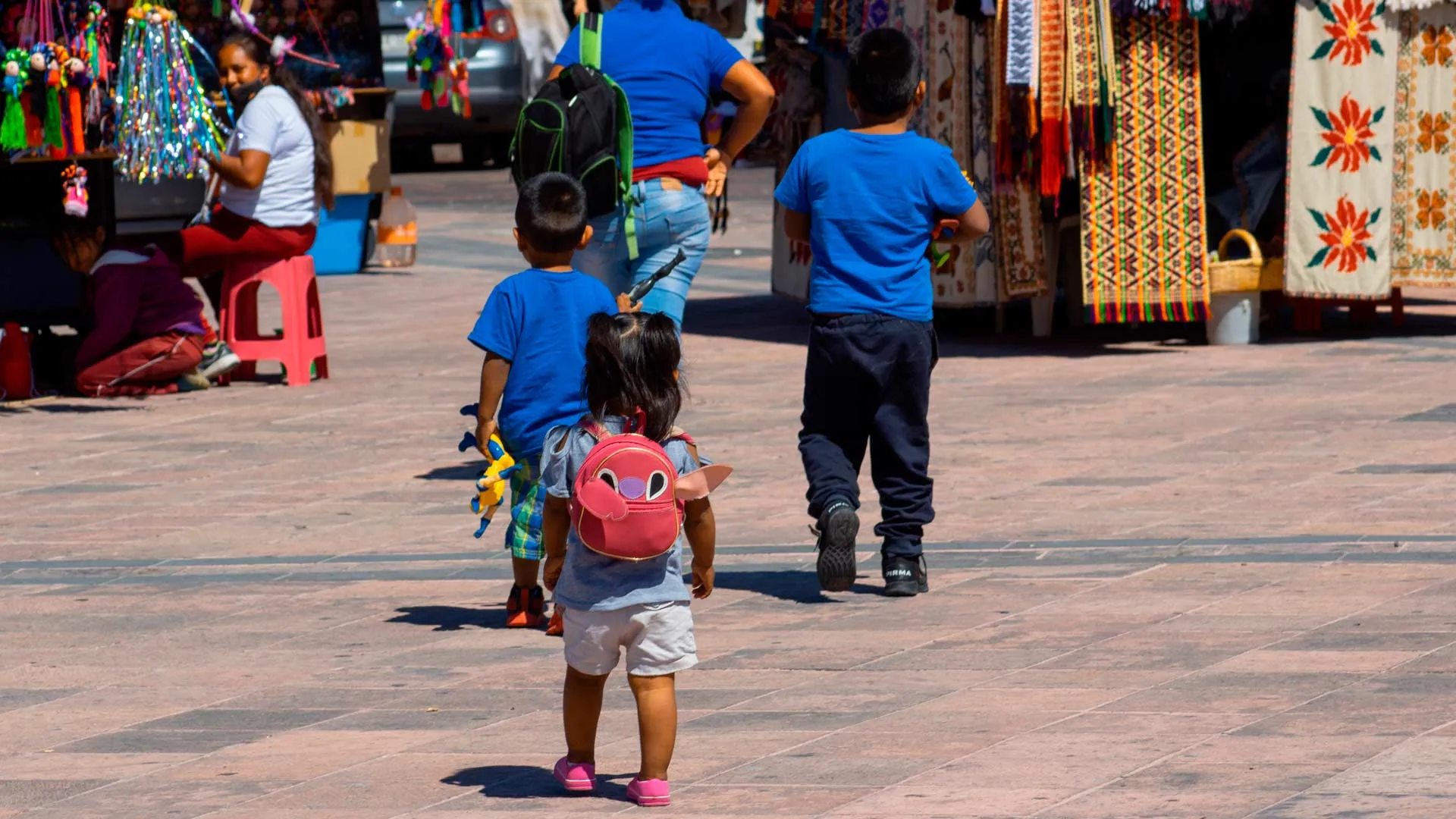 El desarrollo pleno de niños y niñas en las ciudades afronta retos relacionados al medio ambiente y a la planeación.