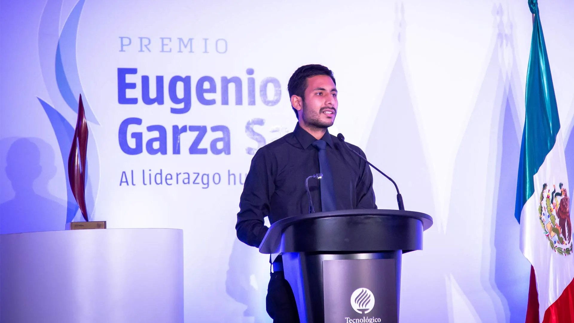 Jairo Ramírez, egresado del Tec, ganó como estudiante el Premio Eugenio Garza Sada y el Premio Eugenio Garza Lagüera.