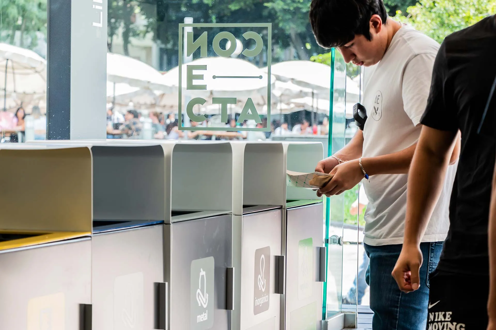 Composta y gestión de residuos en el Tec Guadalajara para mitigar la cantidad de emisiones generadas por el campus. 