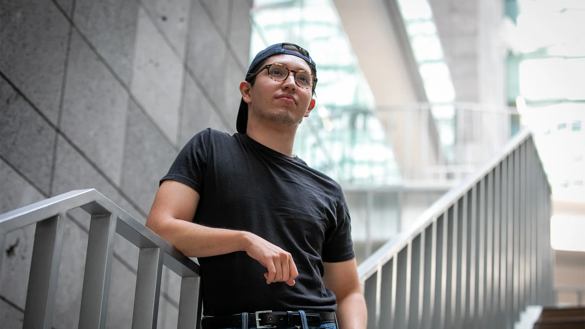 Estudiante se vuelve vlogger compartiendo en video sus experiencias en el Tec.