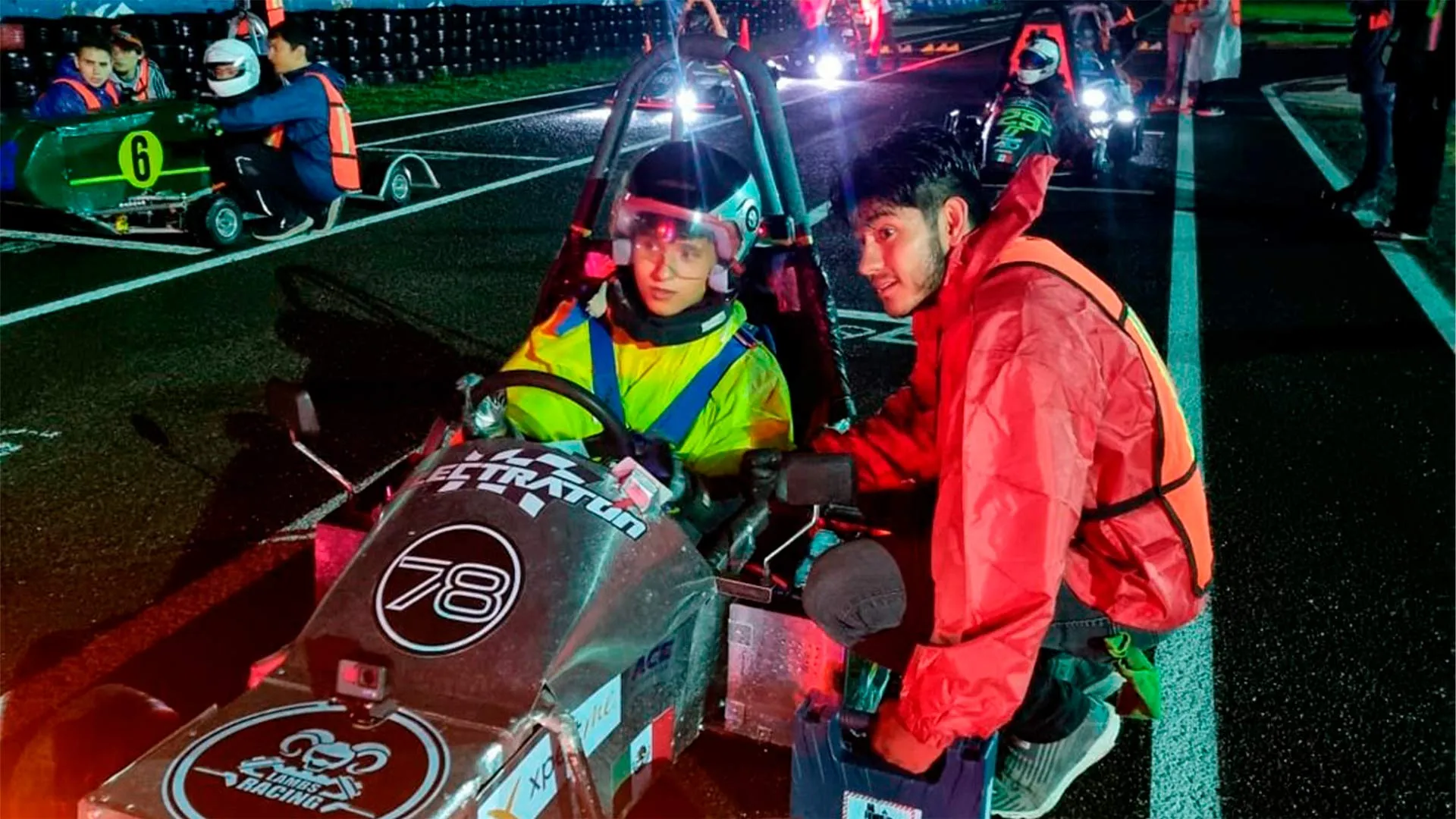 Lambs Racing en competencia Electratón