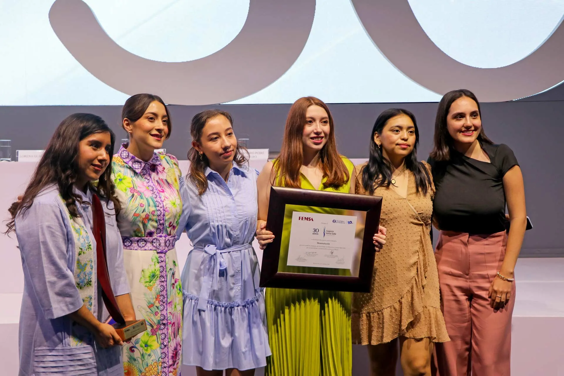 Estudiantes del Tec campus Querétaro fueron galardonadas con el Premio Eugenio Garza Sada 2023