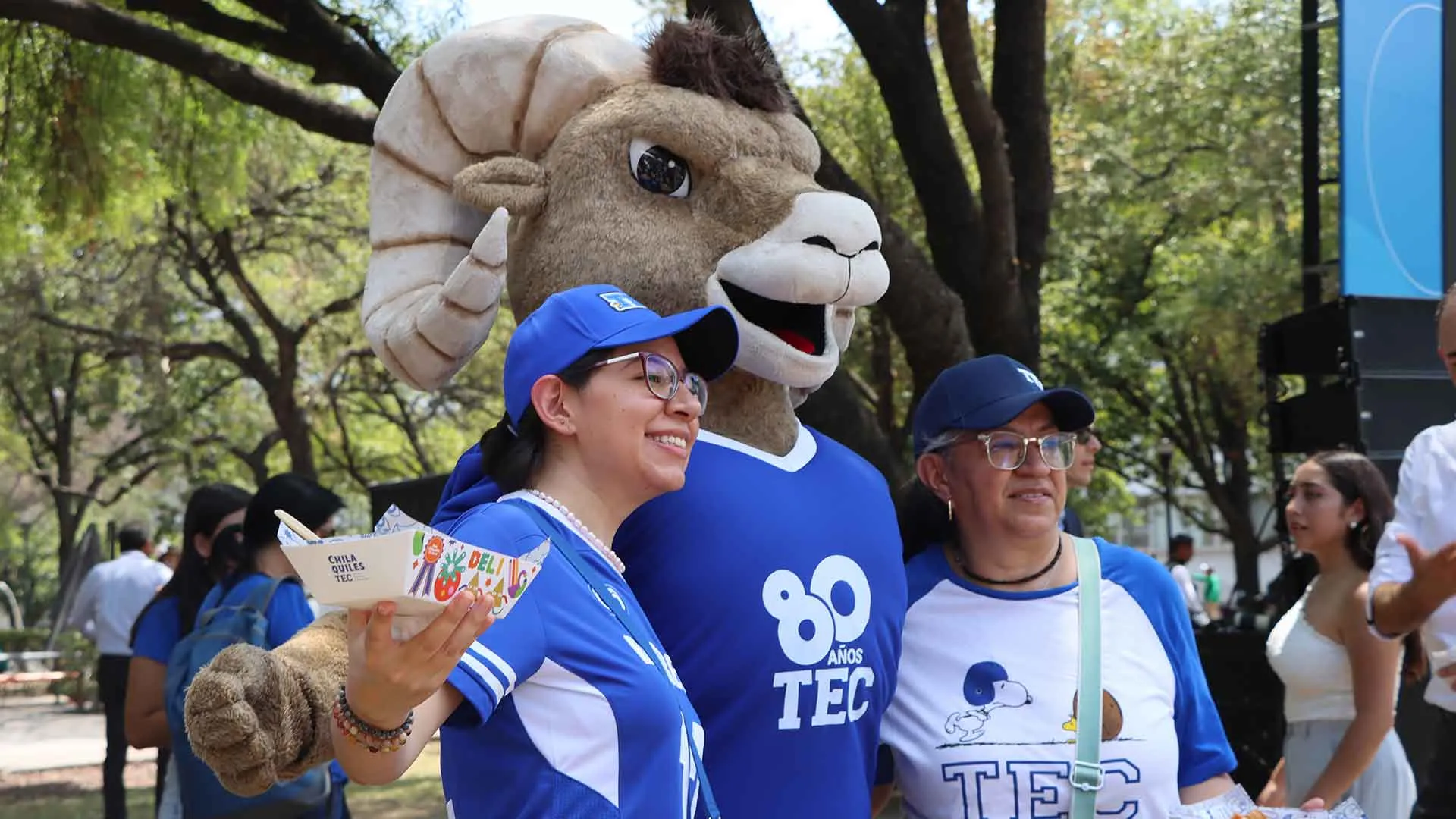 Celebran 80 Aniversario en campus Monterrey.