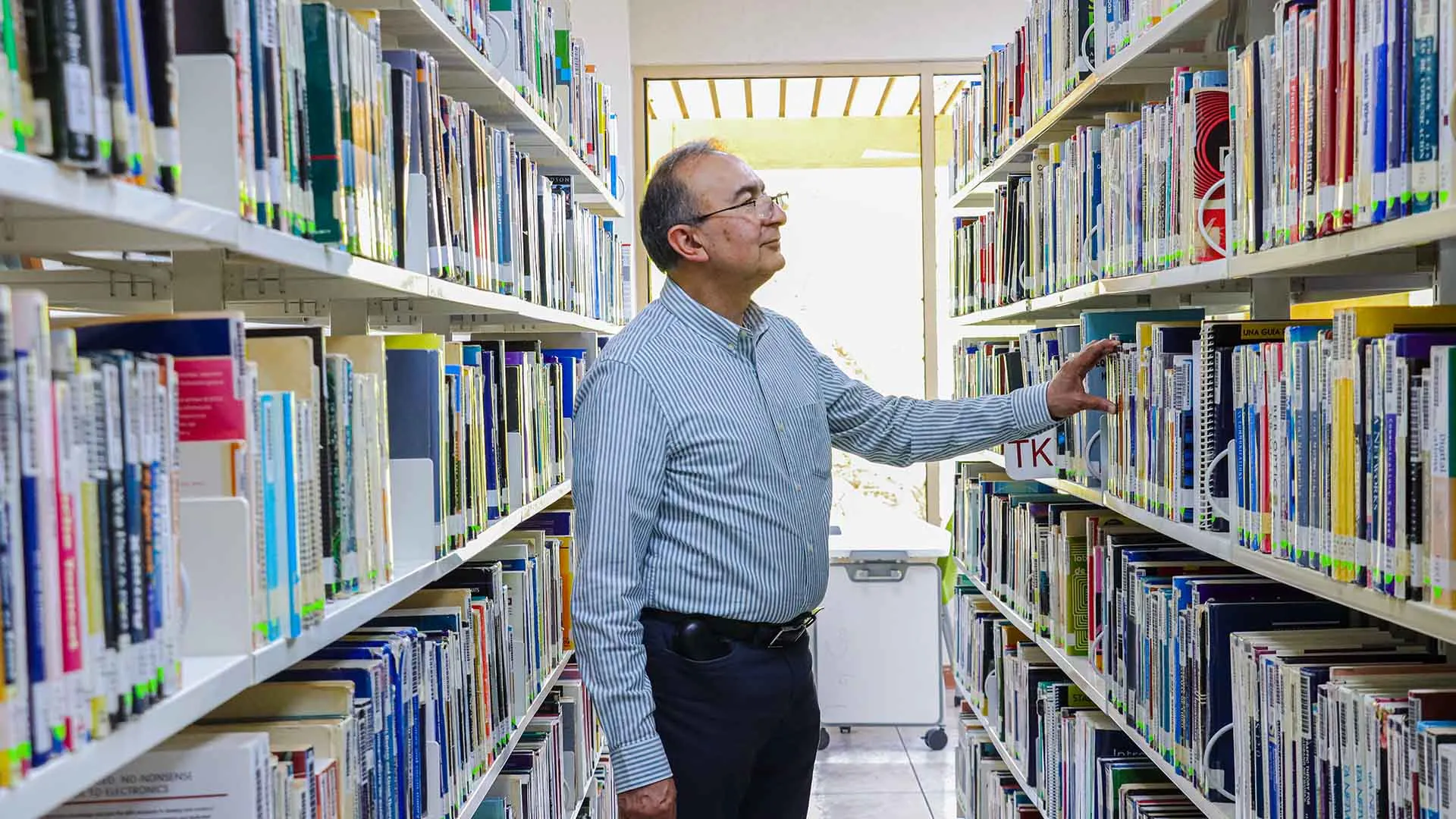 Portada del libro 'Introducción al análisis de circuitos eléctricos de corriente directa