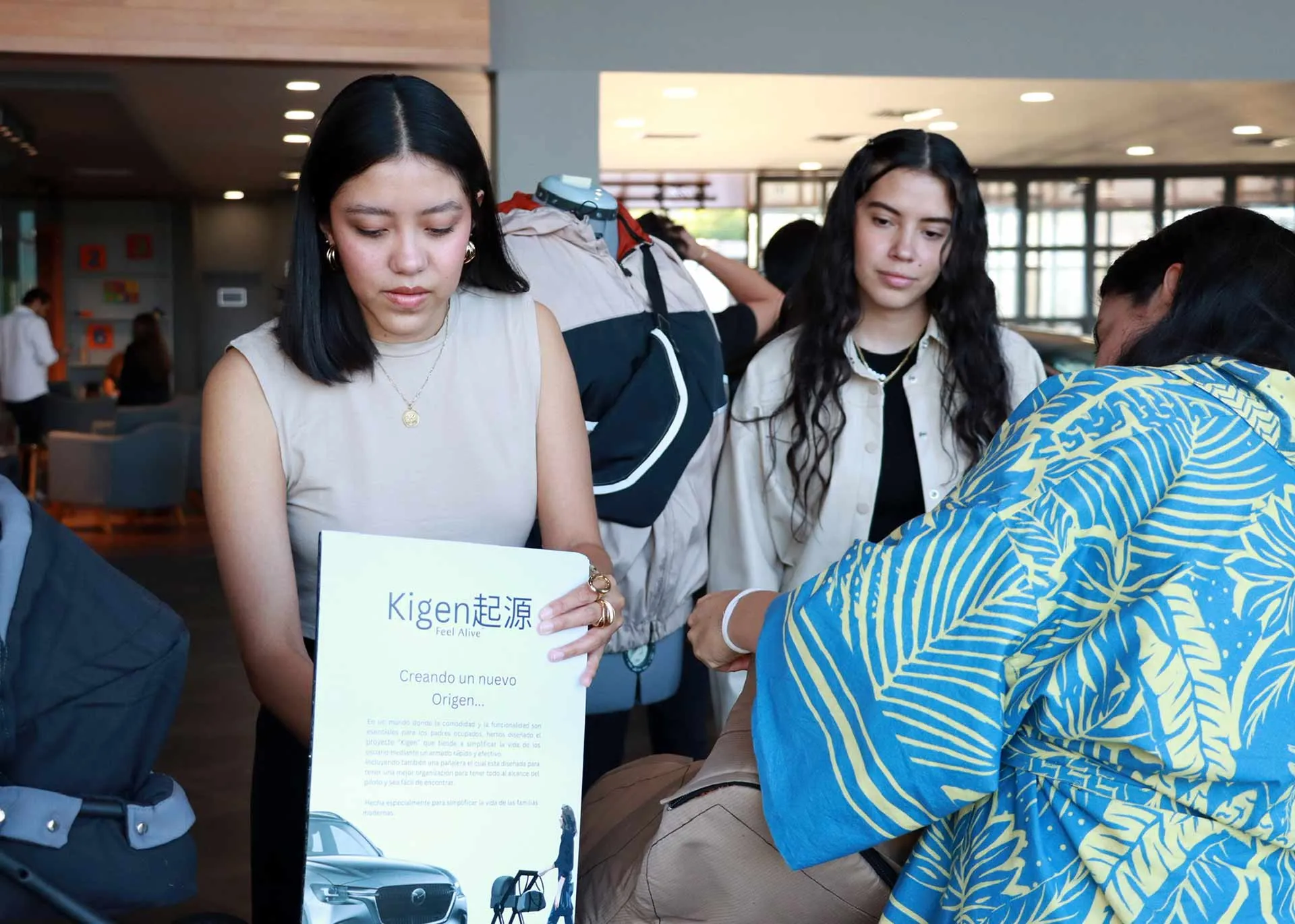 Diseño automotriz fue el tema del reto realizado por estudiantes de diseño industrial del Tec Guadalajara con Mazda.