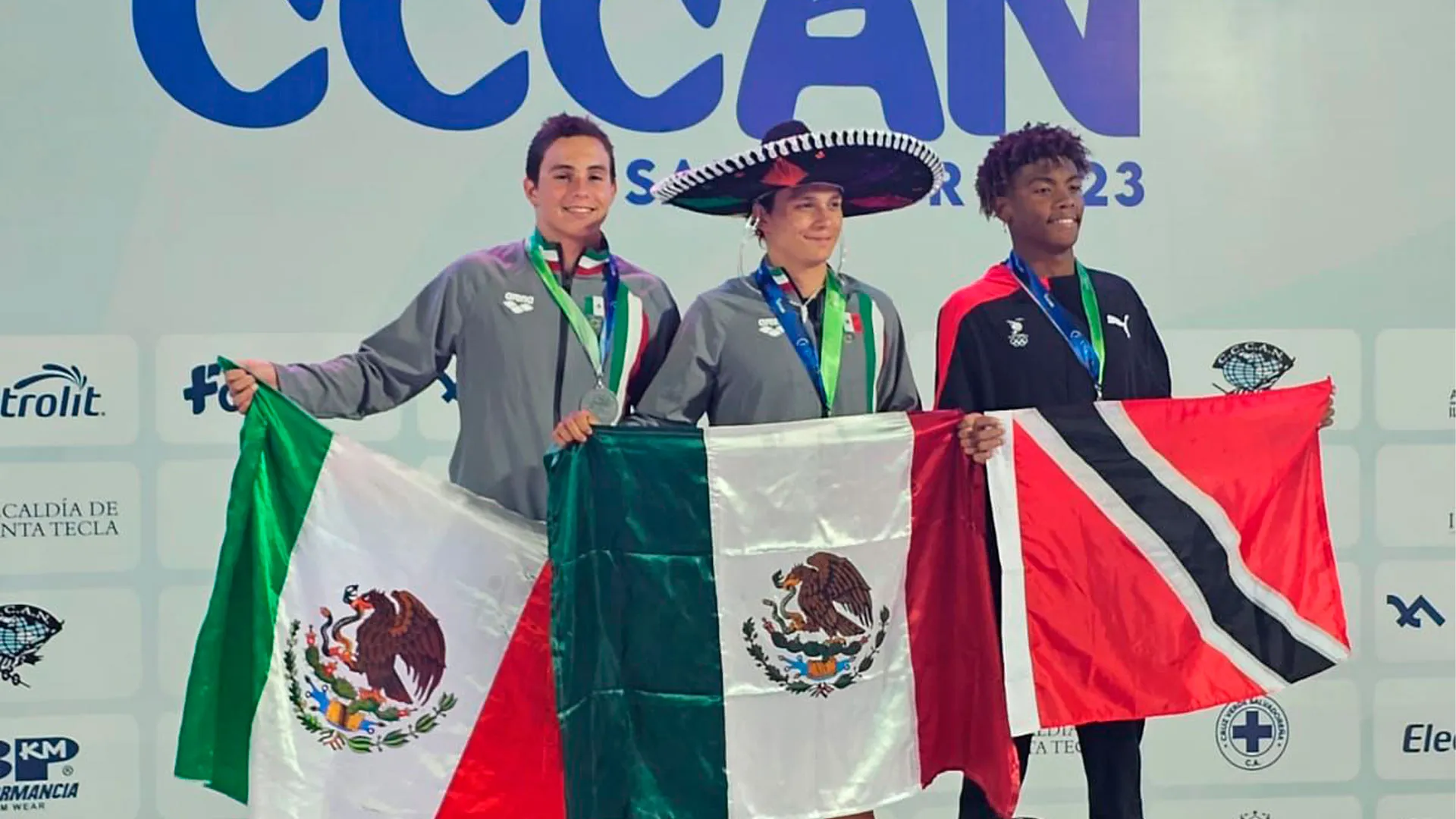 Mexicano medalla de plata en natación