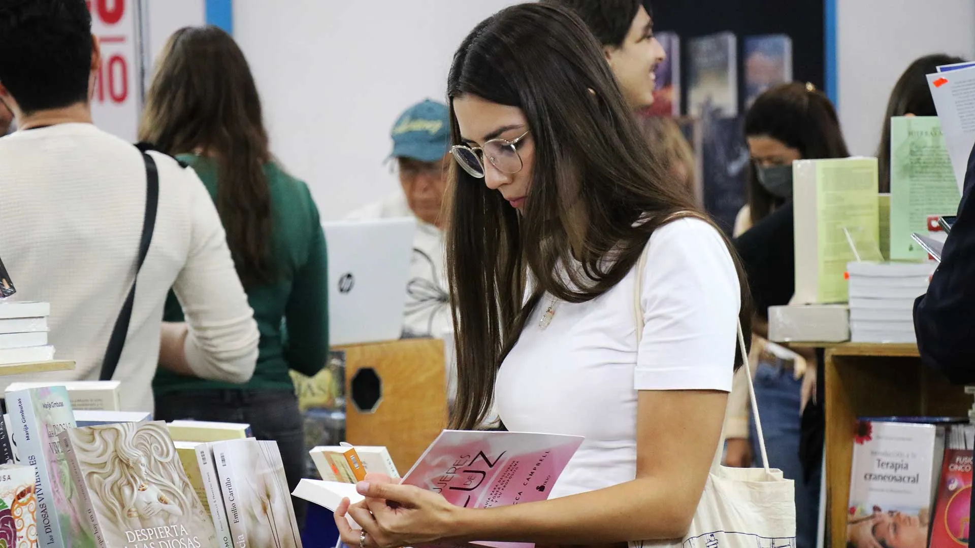 Presentan programa de actividades de la Feria Internacional del Libro Monterrey 2023