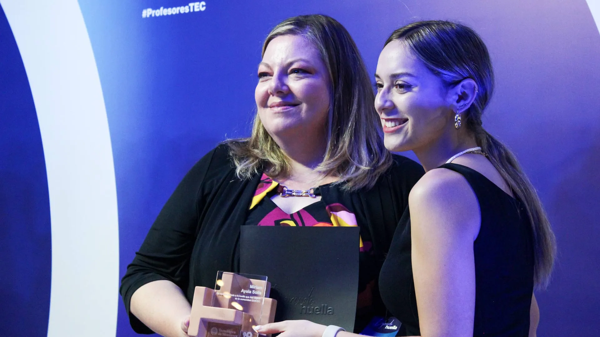 Dejan huella! Reconocen EXATEC a docentes en campus Monterrey