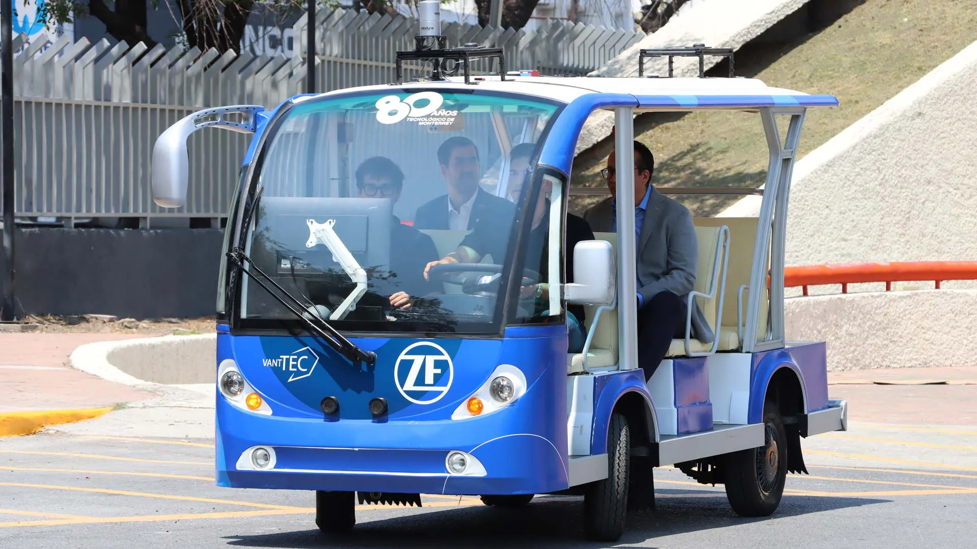 VantTec realizó pruebas de conducción al exterior del CETEC.