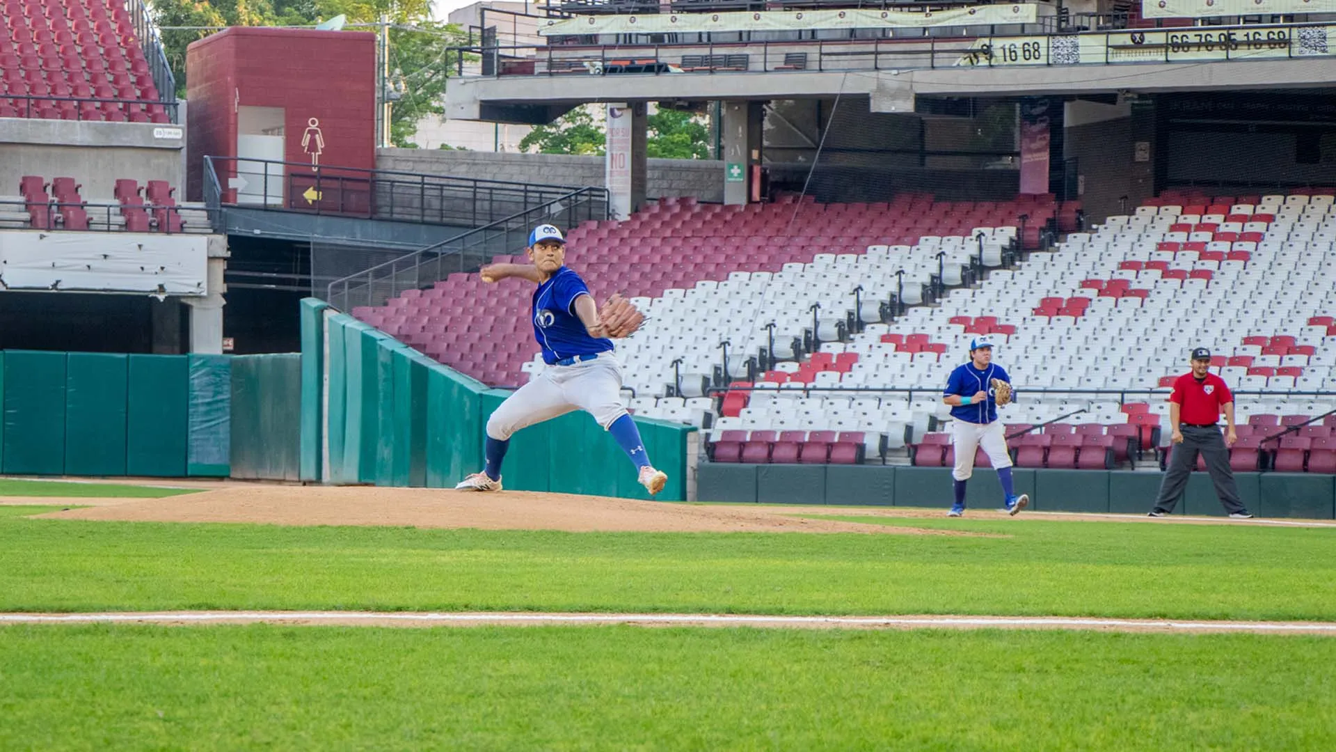 Daniel Higuera EXATEC que jugo con equipo profesional tomateros