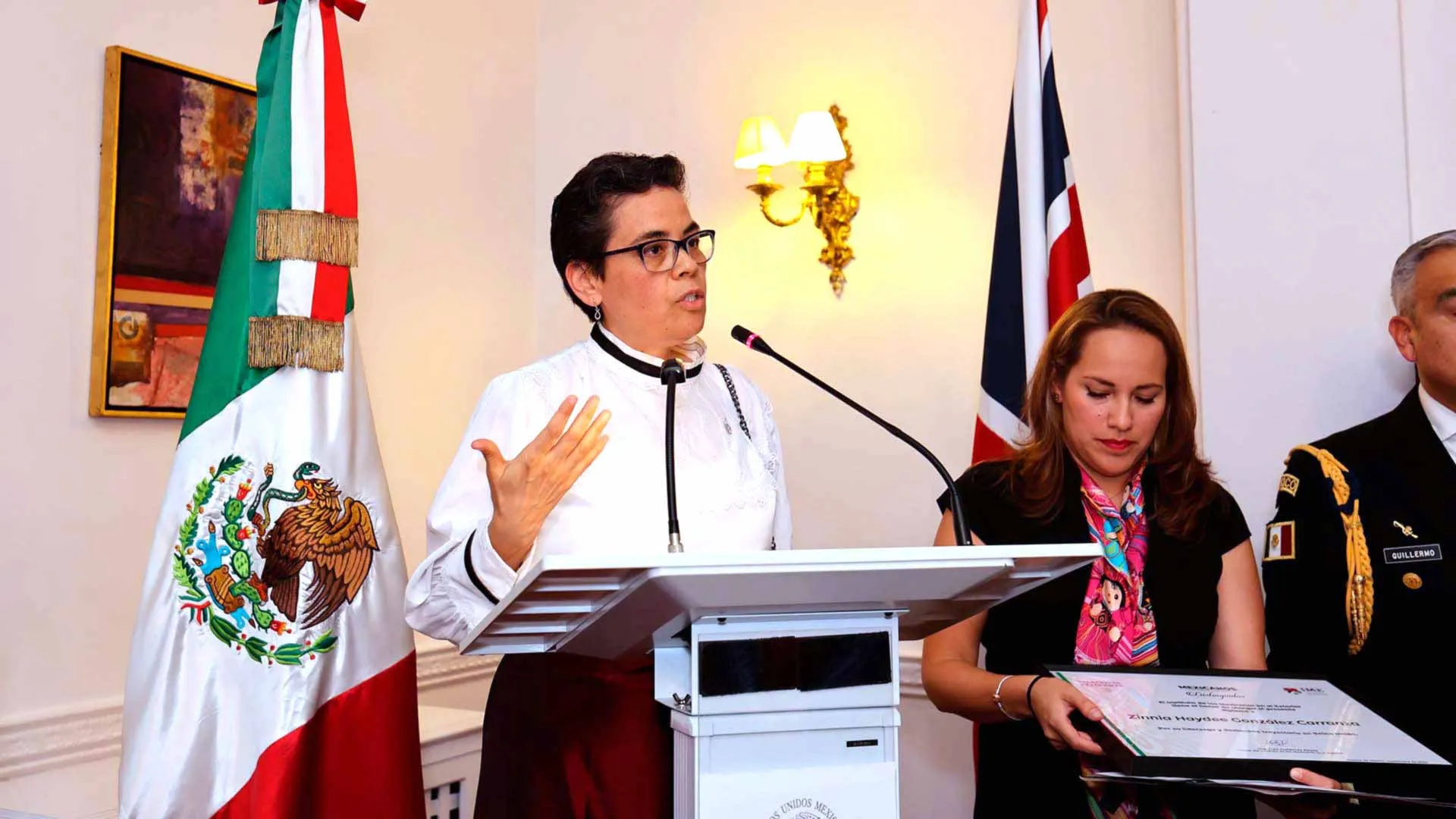 Doctora Zinnia González