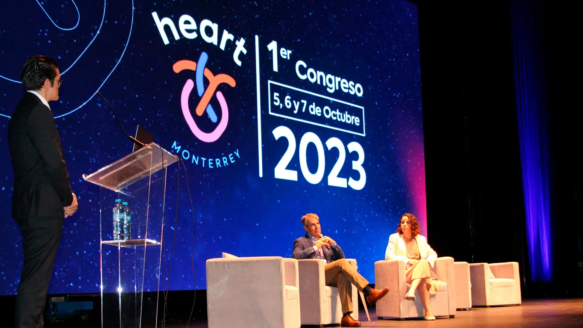 Especialistas de TecSalud participaron en el primer Congreso Heart Monterrey, para compartir experiencias.